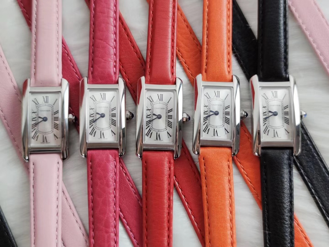 Cartier 卡地亚 2020年‮新最‬款Tank Américaine 腕表 mini表款 与Tank腕表‮型原‬款相比