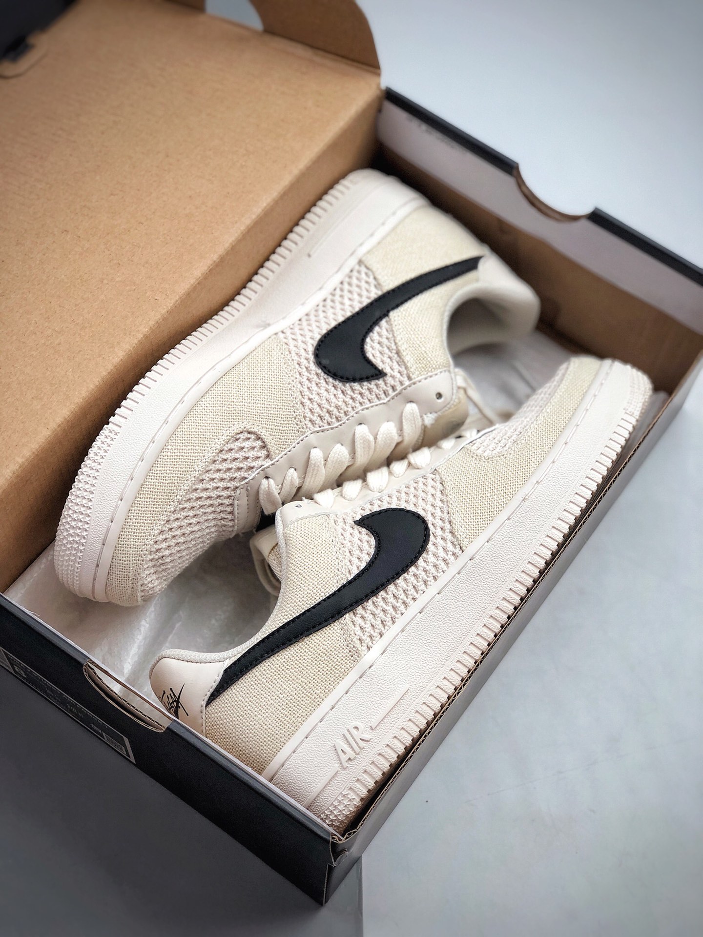 180  新品首发 原厂全工艺棉麻布及网眼布透气材质Stussy x Nike Air Force 1 Low 斯图西联名920788-300