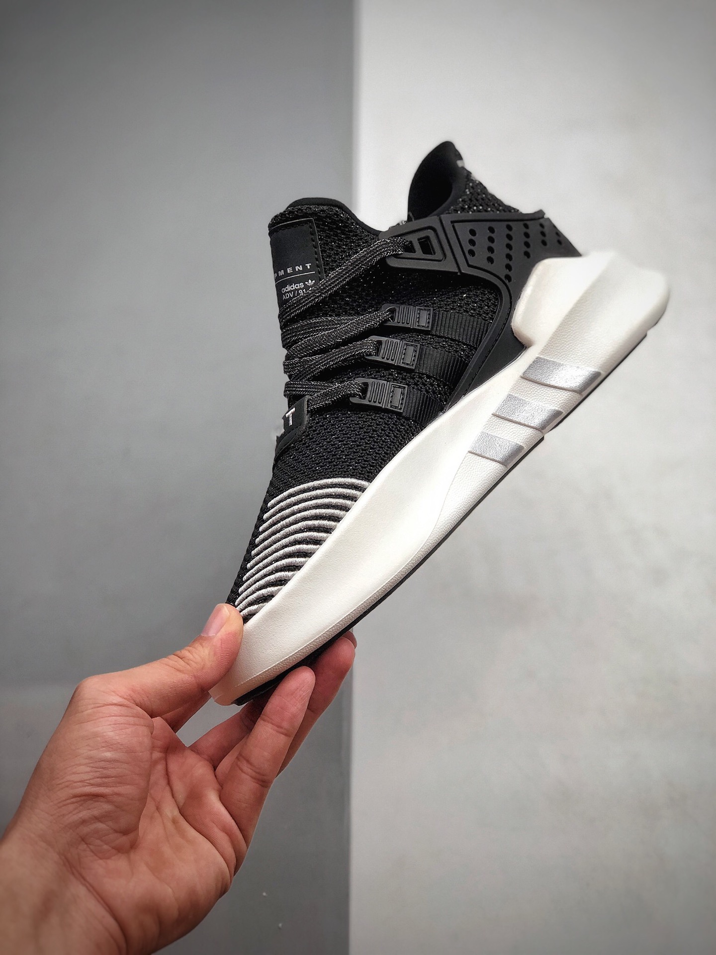 180 EVA轻量高弹大底三叶草新品Adidas EQT Basketball ADV 系列街头篮球短筒针织慢跑鞋