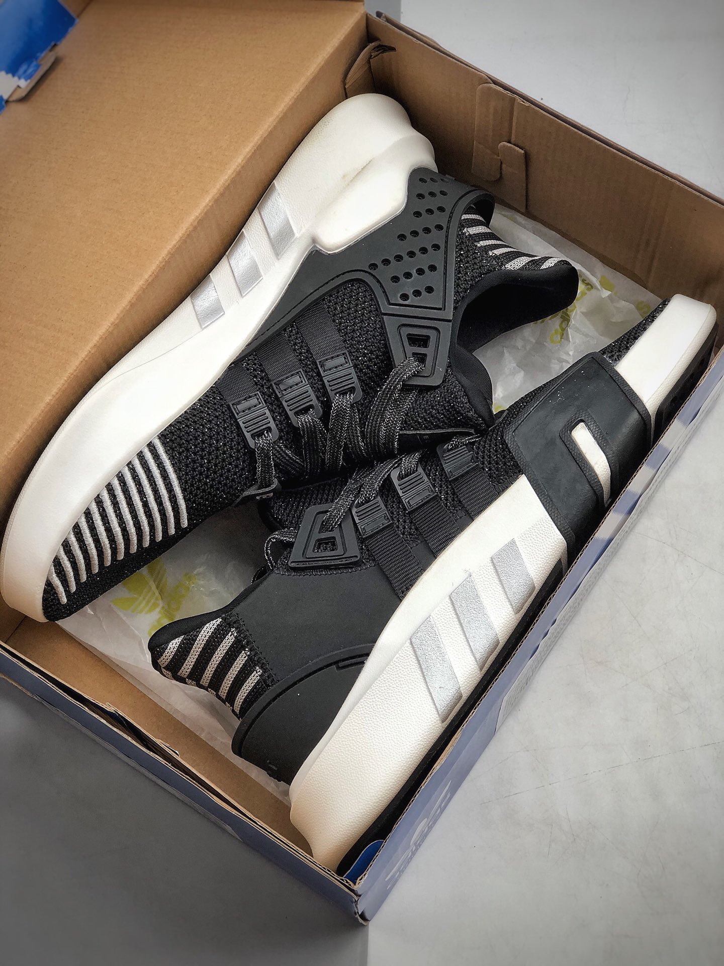 180 EVA轻量高弹大底三叶草新品Adidas EQT Basketball ADV 系列街头篮球短筒针织慢跑鞋