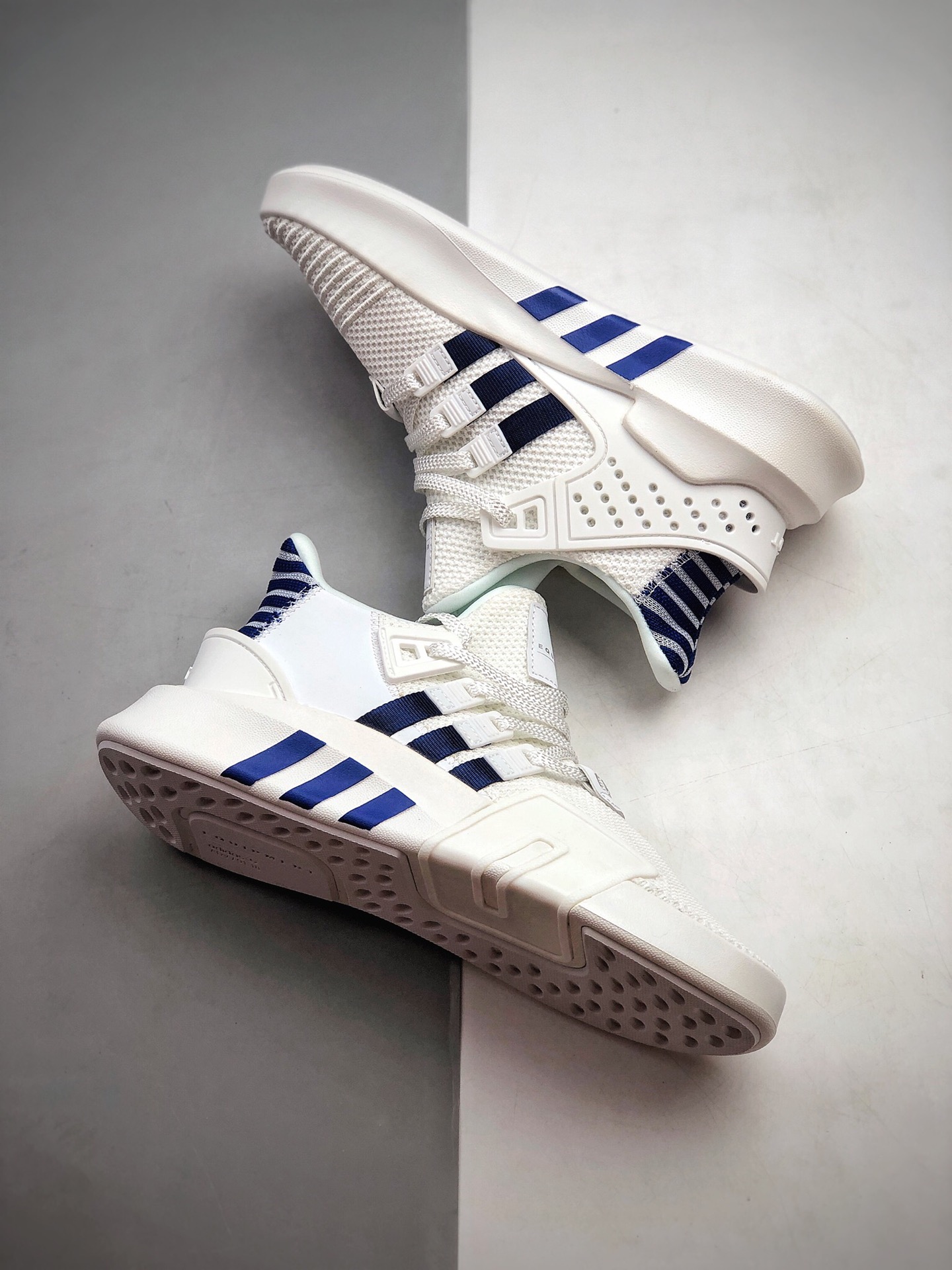 180 三叶草新品Adidas EQT Basketball ADV 系列街头篮球短筒针织慢跑鞋