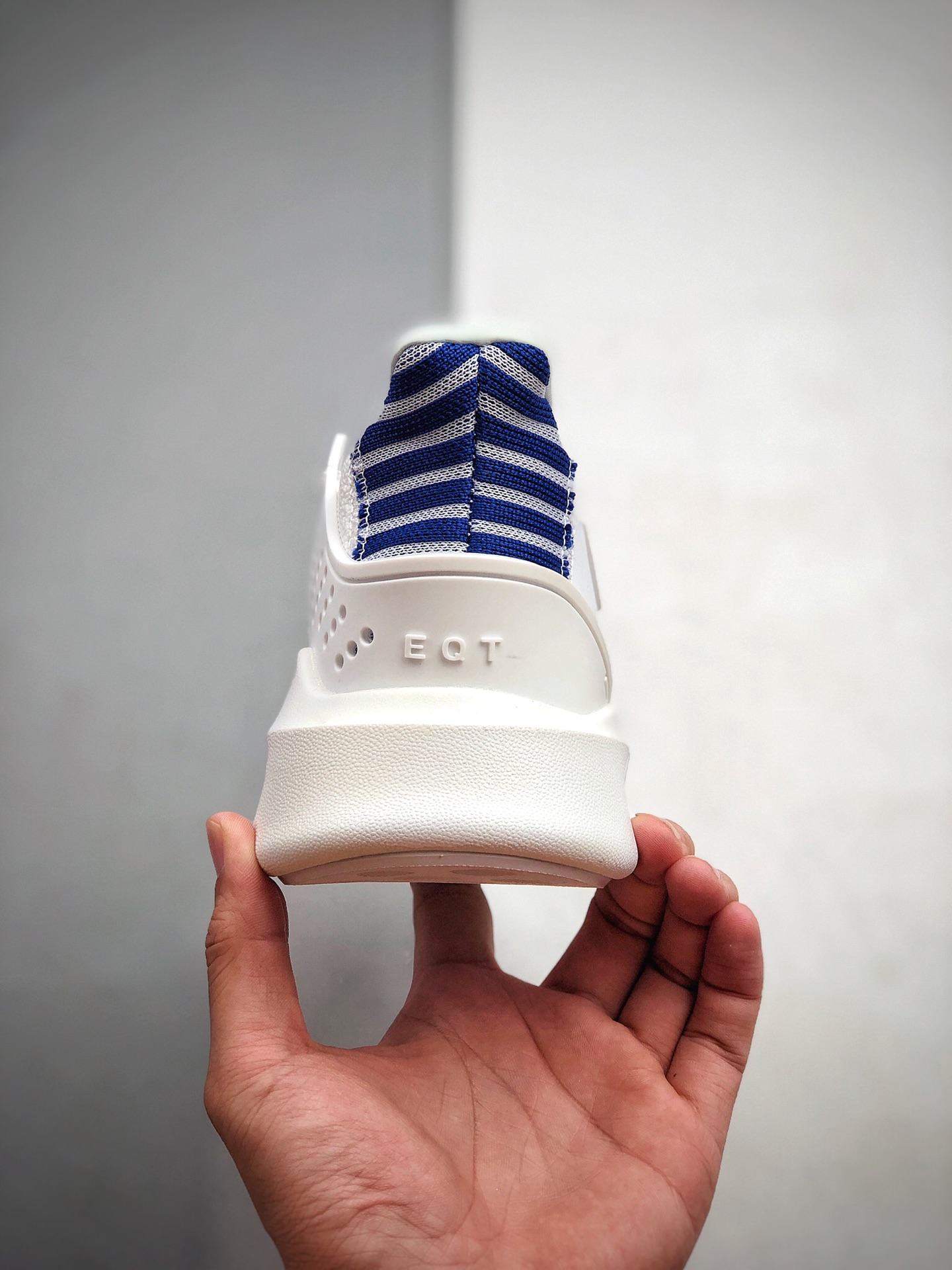 180 三叶草新品Adidas EQT Basketball ADV 系列街头篮球短筒针织慢跑鞋