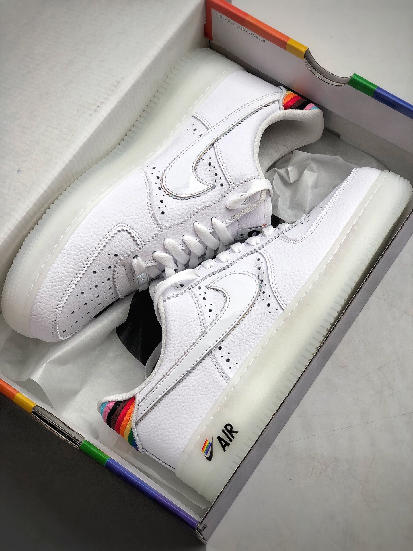 230 公司级 耐克空军一号 AF1 休闲板鞋 Nike Air Force 1 Betrue 彩虹CV0258-100