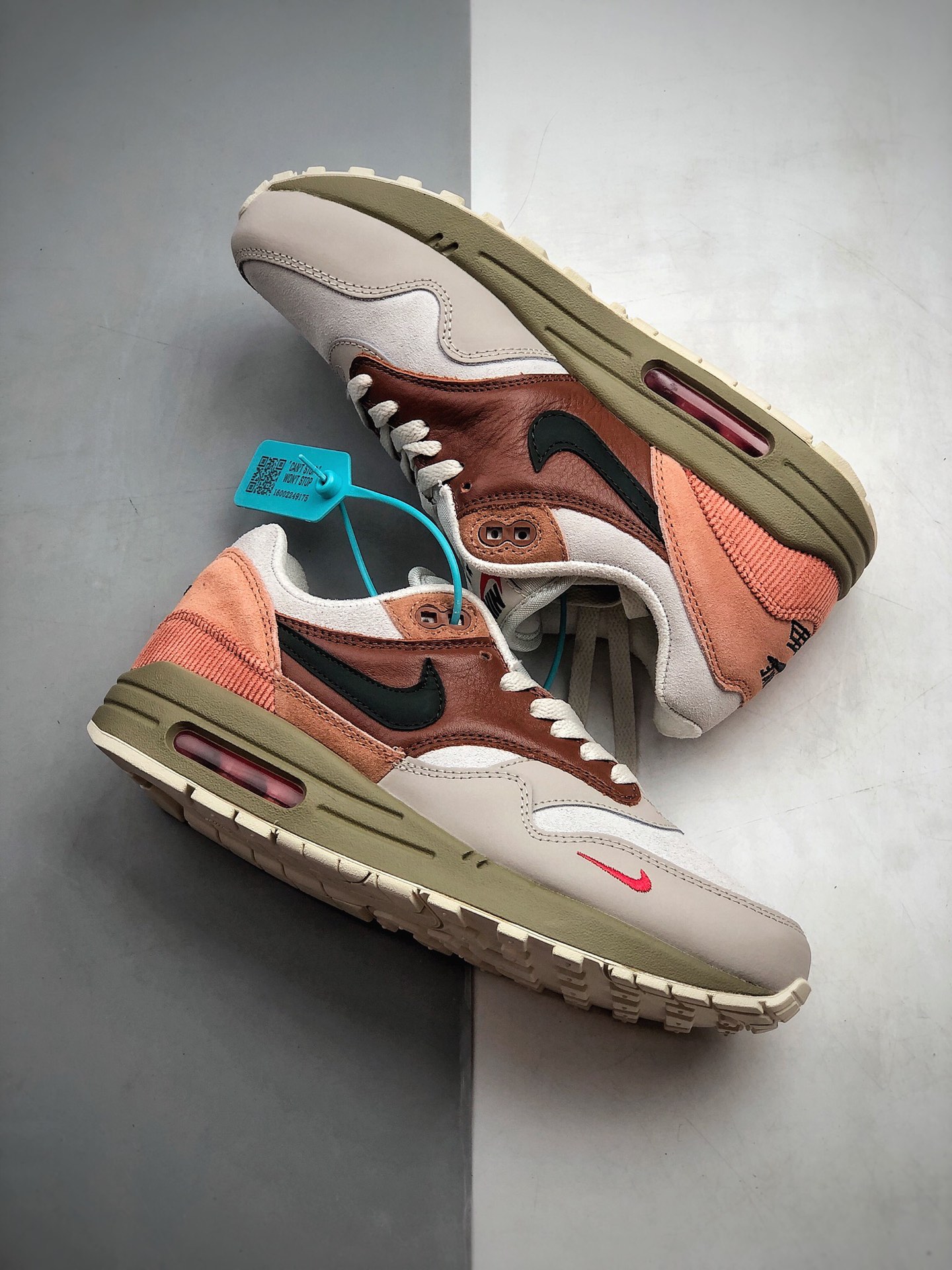 200  Nike Air Mix 1阿姆斯特丹城市公园 Nike air max1由 Tinker hatfield和 Mark Parker在1987年设计CV1638-200
