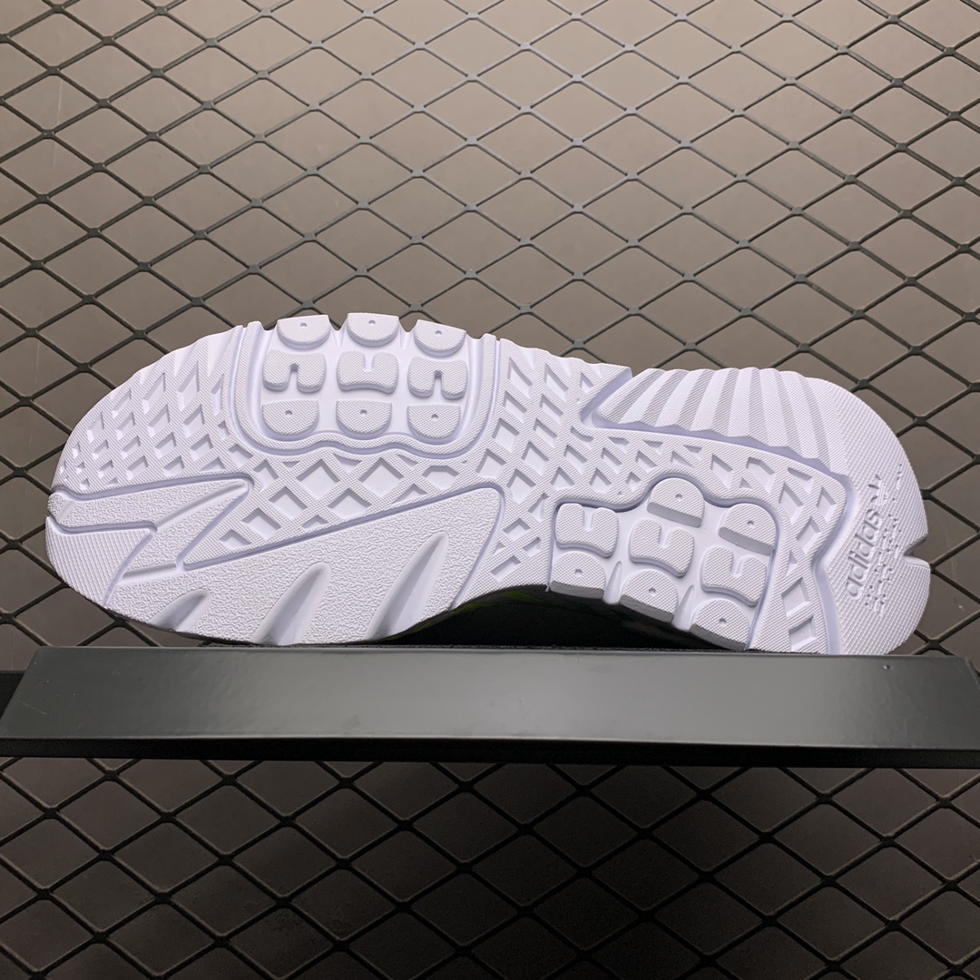 200 Adidas 阿迪达斯 Nite Jogger Boost 夜行者真爆大底复古跑鞋 FV1338