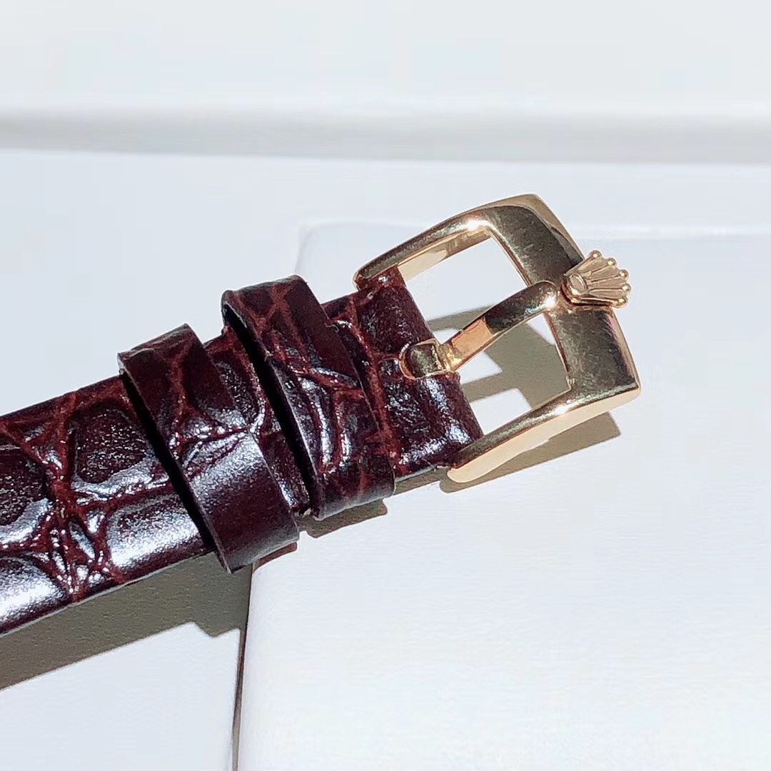 Rolex 高级腕表ROLEX 一见倾心 劳力士切利尼女款奢华版惊艳上市 表面镶嵌12颗施洛华世奇彩钻