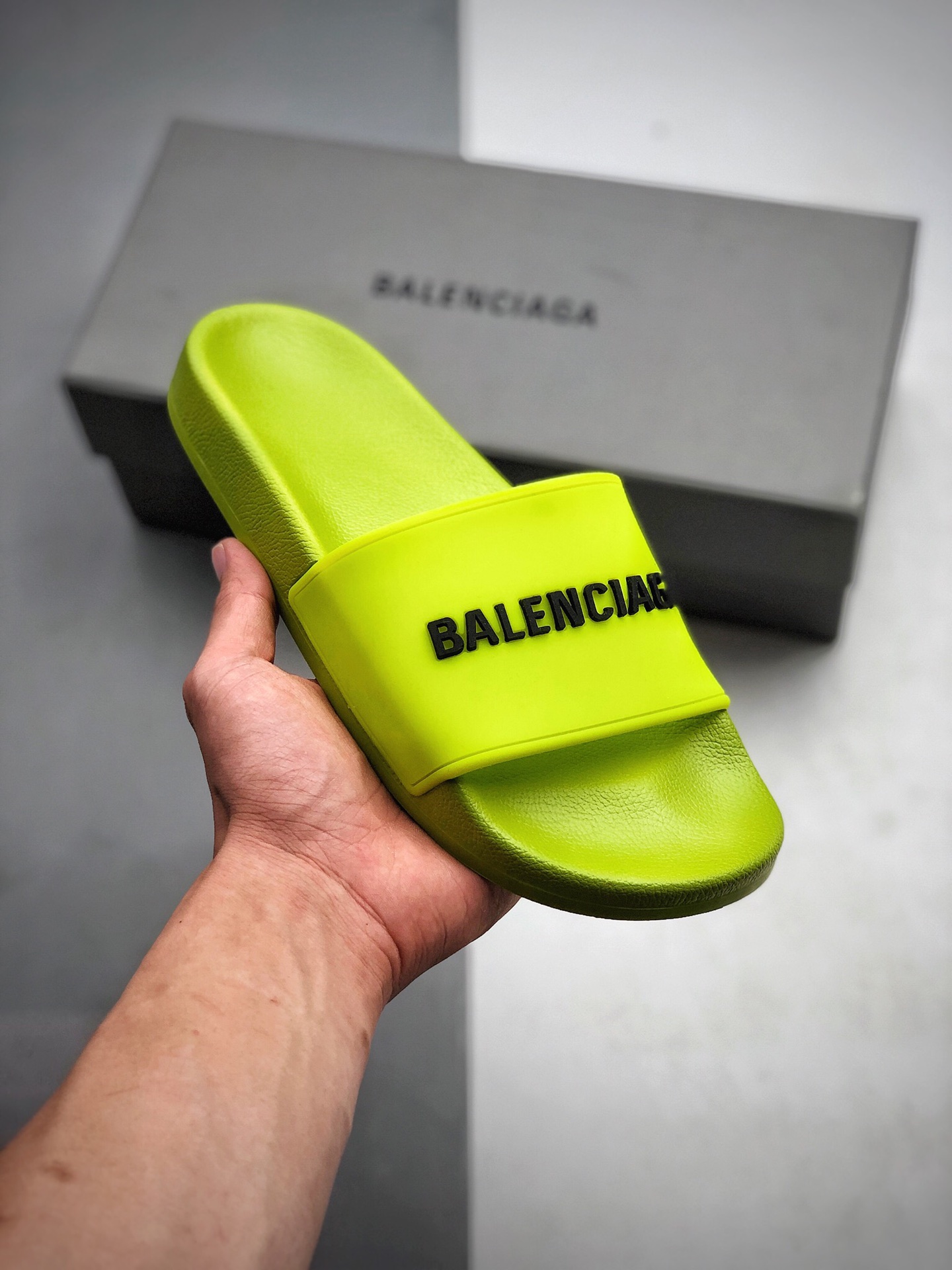 120  Balenciaga Logo Pool Slides 夏季时装周 2020ss新品