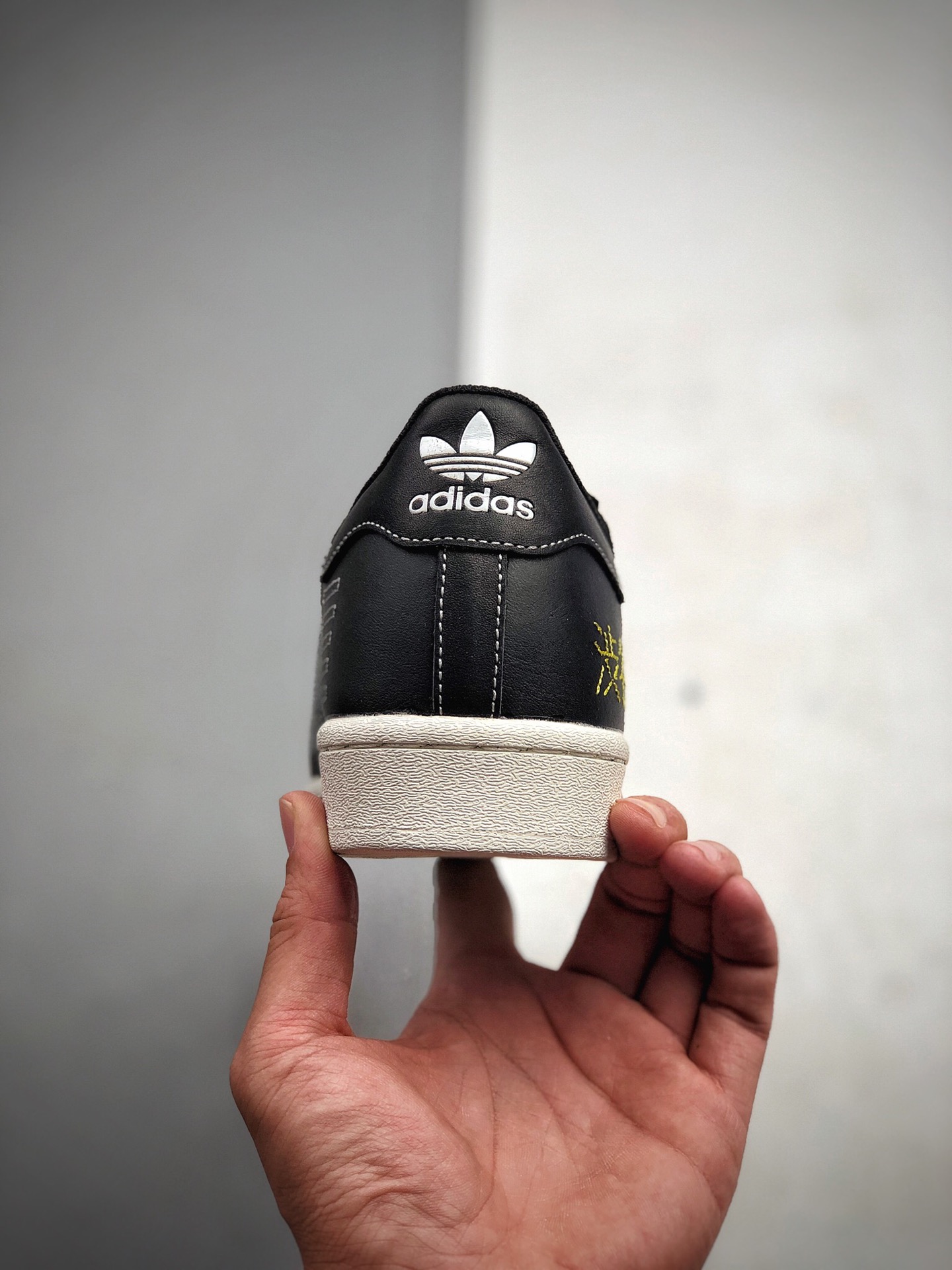 200  韩国原单 Adidas Originals SUPERSTAR W 日本涩谷奢侈品联名贝壳头 FV2833
