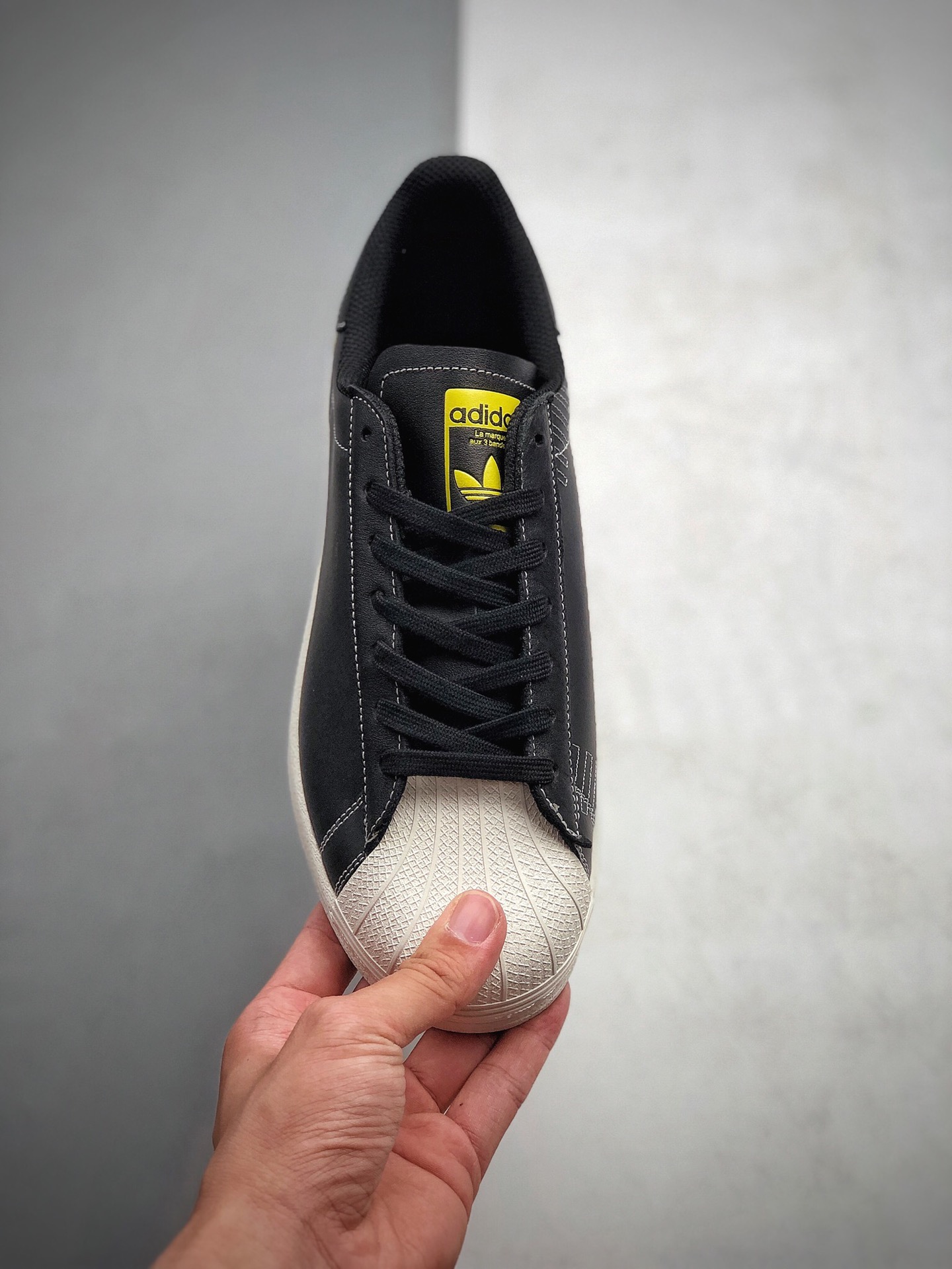 200  韩国原单 Adidas Originals SUPERSTAR W 日本涩谷奢侈品联名贝壳头 FV2833