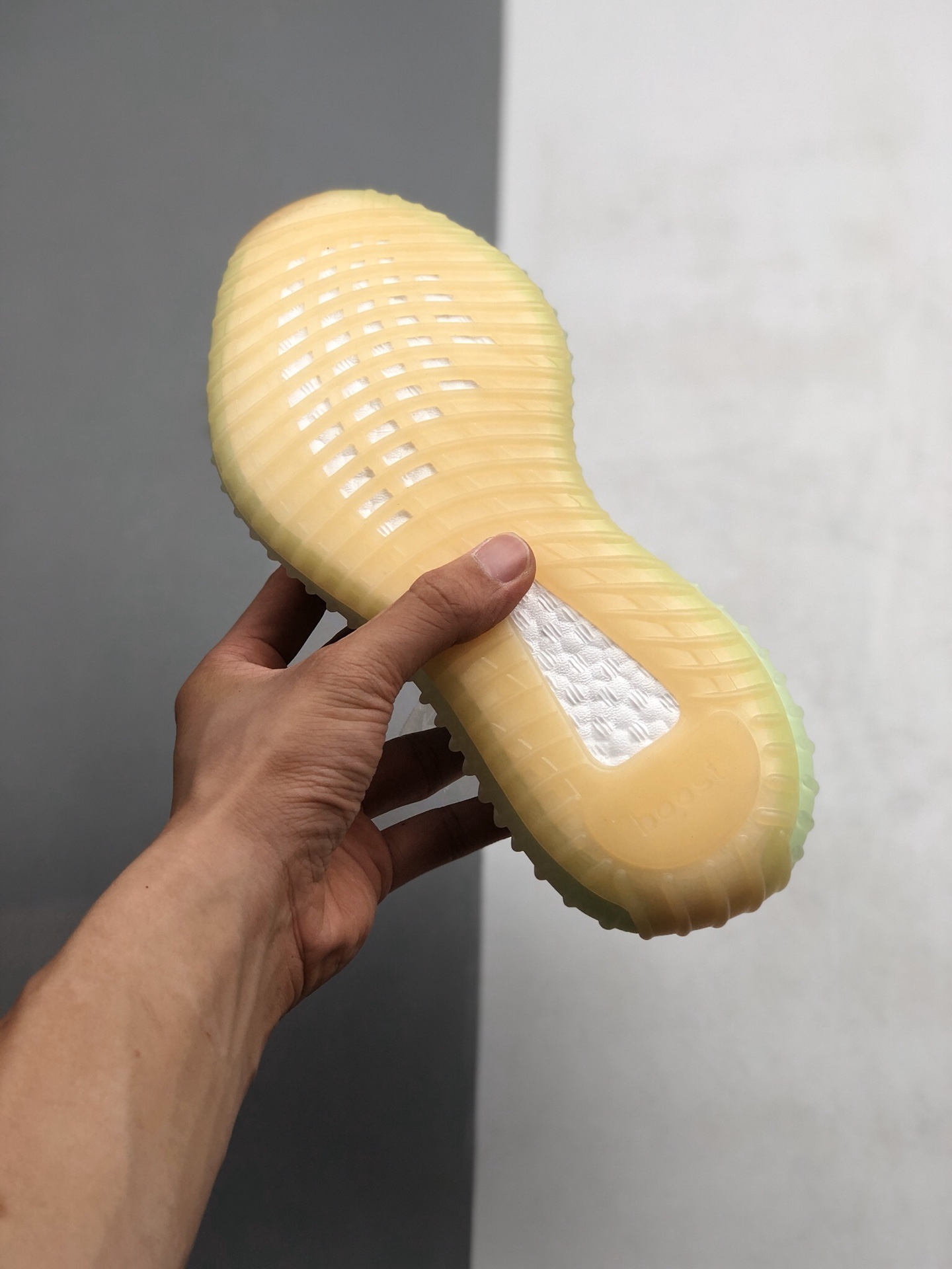 340  Adidas Yeezy 350 v3水滴夜光系列加入反光闪耀KPL J科技TPU+爆米花科技缓震跑鞋 FC9218