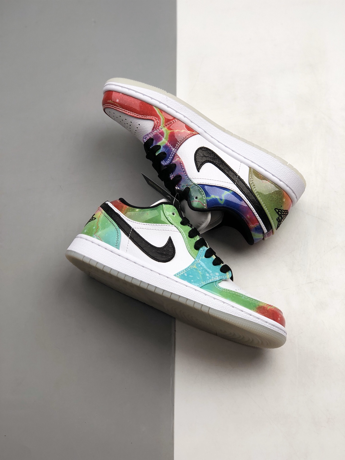 250 新配色耐克/Nike Air Jordan 1 Low AJ1乔丹1代低帮球篮鞋 原厂中注底胶空 钢印 荧光色 夜光底CW7310-909