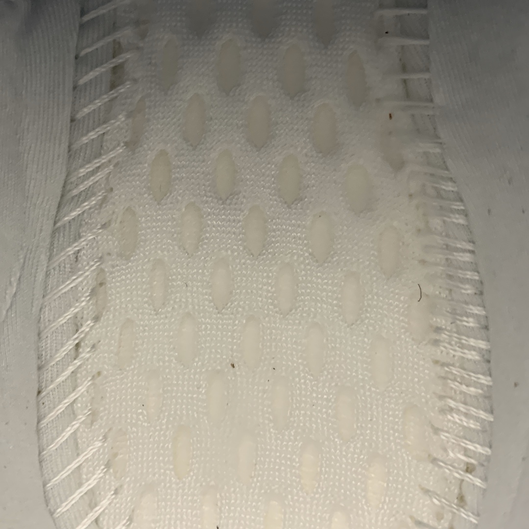 250 Adidas 阿迪达斯 ZX 2K 易烊千玺代言款 爆米花中底跑鞋 FV8983