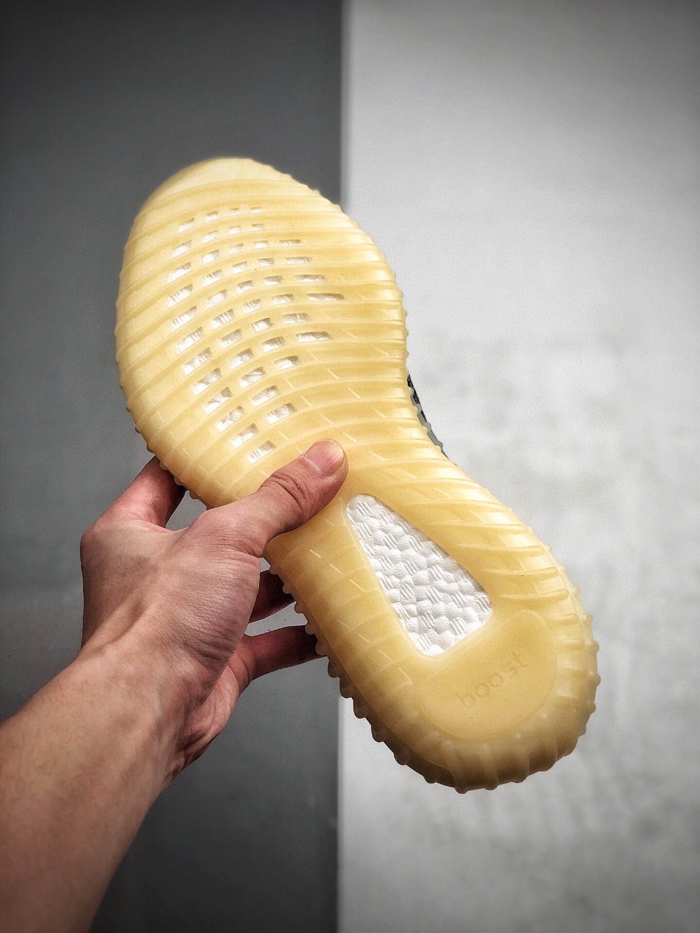 170  公司级 巴斯夫 YEEZY BOOST 350 V2 椰子 “黑芝麻”阿迪达斯 百搭轻便巴斯夫原厂大底运动慢跑鞋FZ5000