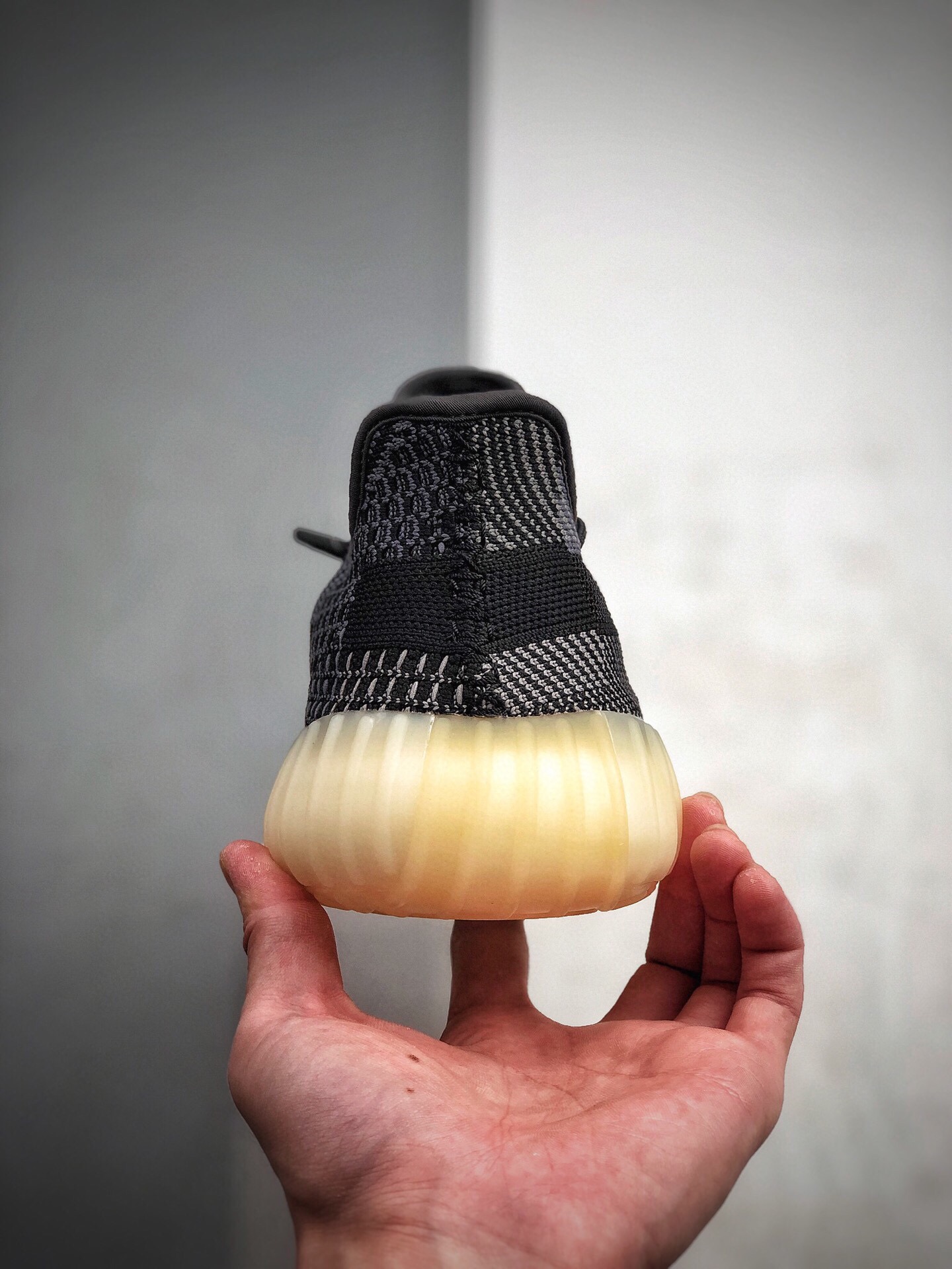 170  公司级 巴斯夫 YEEZY BOOST 350 V2 椰子 “黑芝麻”阿迪达斯 百搭轻便巴斯夫原厂大底运动慢跑鞋FZ5000