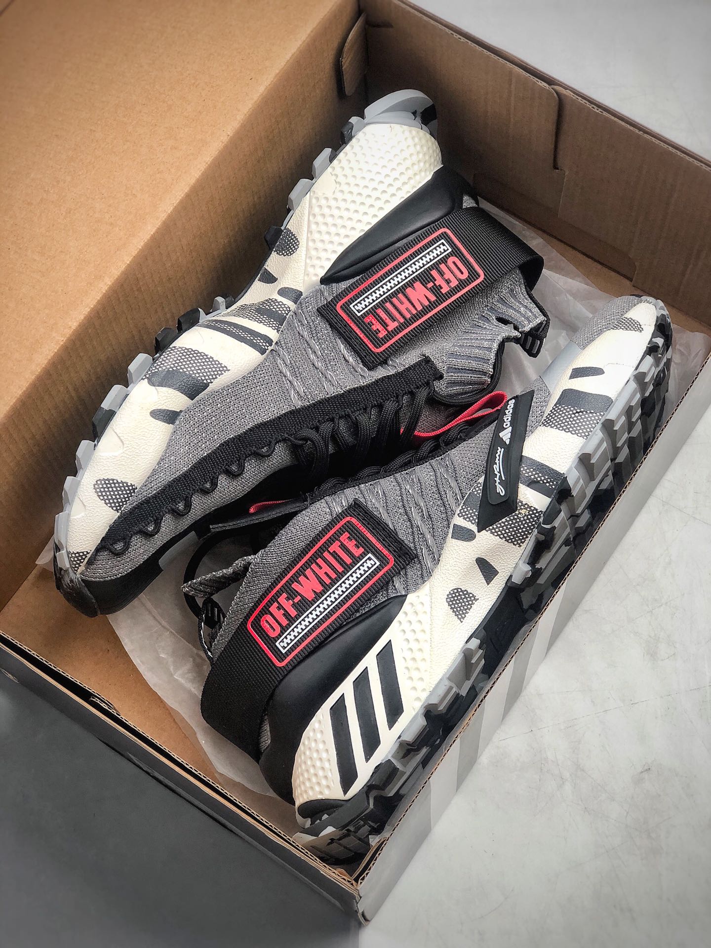230 公司级阿迪达斯/ADIDAS OFF-VHITO CR/LW 高弹性飞织运动鞋男时尚韩版室外跑步鞋春夏季网面旅游鞋子 EF6606