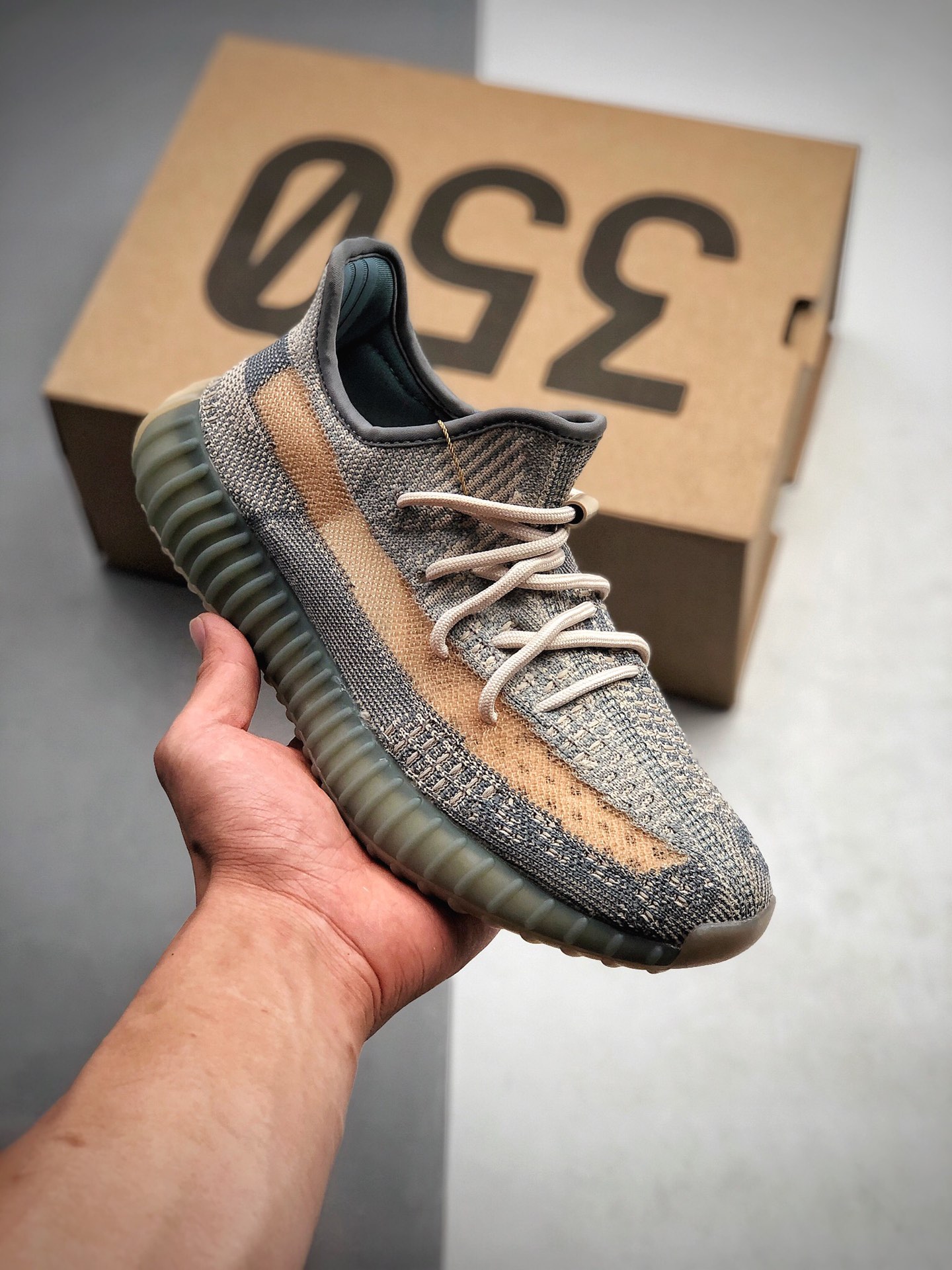 340  K13版本 独家首发   里外都能扫码 新配色首发 Yeezy 350V2  侃爷椰子350新配色  货号：FZ5421