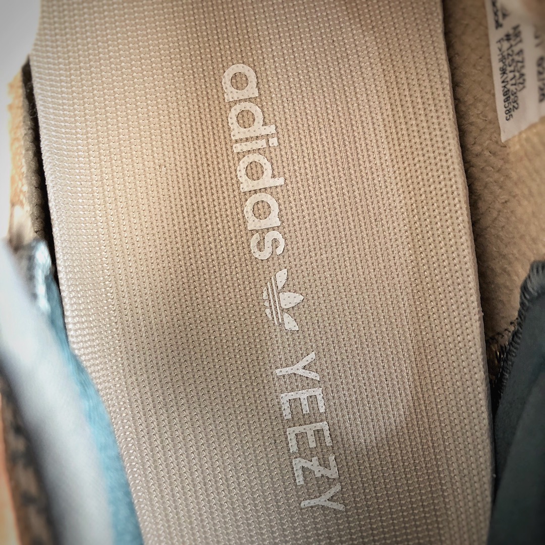 340  K13版本 独家首发   里外都能扫码 新配色首发 Yeezy 350V2  侃爷椰子350新配色  货号：FZ5421