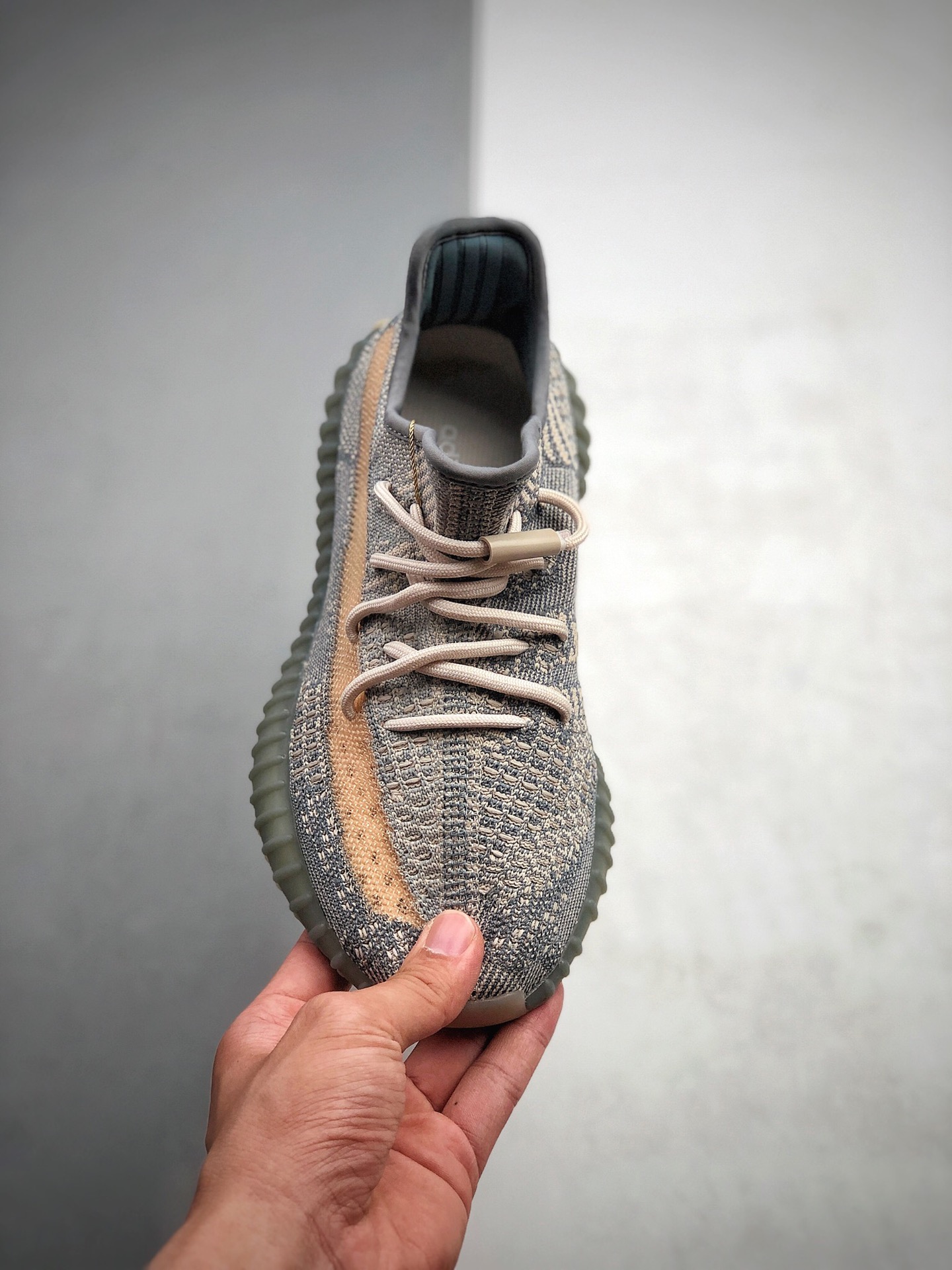 340  K13版本 独家首发   里外都能扫码 新配色首发 Yeezy 350V2  侃爷椰子350新配色  货号：FZ5421