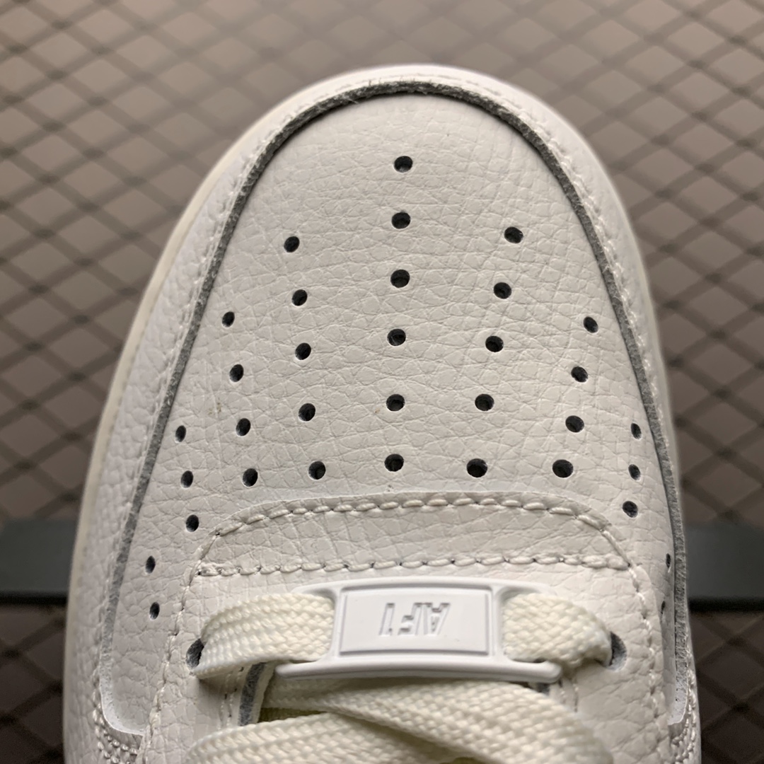 200 Nike Air Force 1 空军一号低帮运动休闲板鞋 CJ9704-100