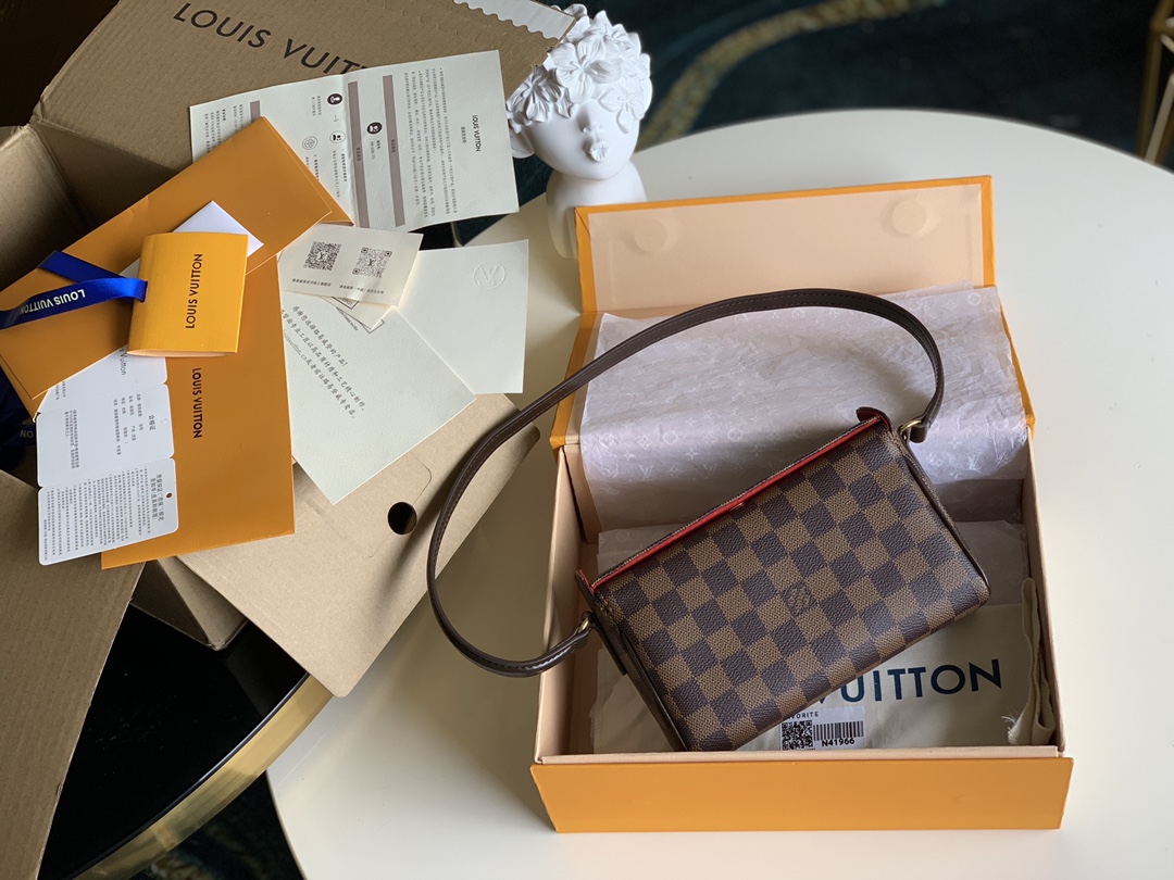 NO:395891,【Exclusive real photo N41966】Middle series box bag made of Monogram canvas, can be held by hand, shoulder and back. It is equipped with non-removable shoulder straps and removable metal chains. It is elegant and noble when carrying it on weekdays.-Magnet adsorption buckle-brass accessories-natural calfskin trim-flat inner bag-. Size 21*6*12 L.,LV [original leather],louis vuitton,cowhide19860909【独家实拍N41966】中古系列 盒子包 以Monogram 帆布制成,可手拿,肩背两用.配有不可拆卸式肩带和可拆卸金属链条.平日携带,典雅高贵.- 磁铁吸附搭扣-黄铜配件-天然小牛皮饰边-扁平内袋-.尺寸21*6*12 L.,LV【原厂皮】,louis vuitton,cowhide,Bag