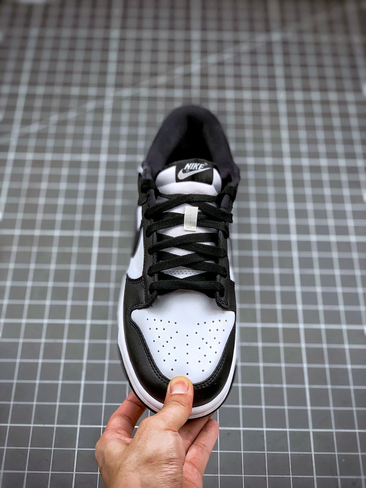 nike dunk toe box