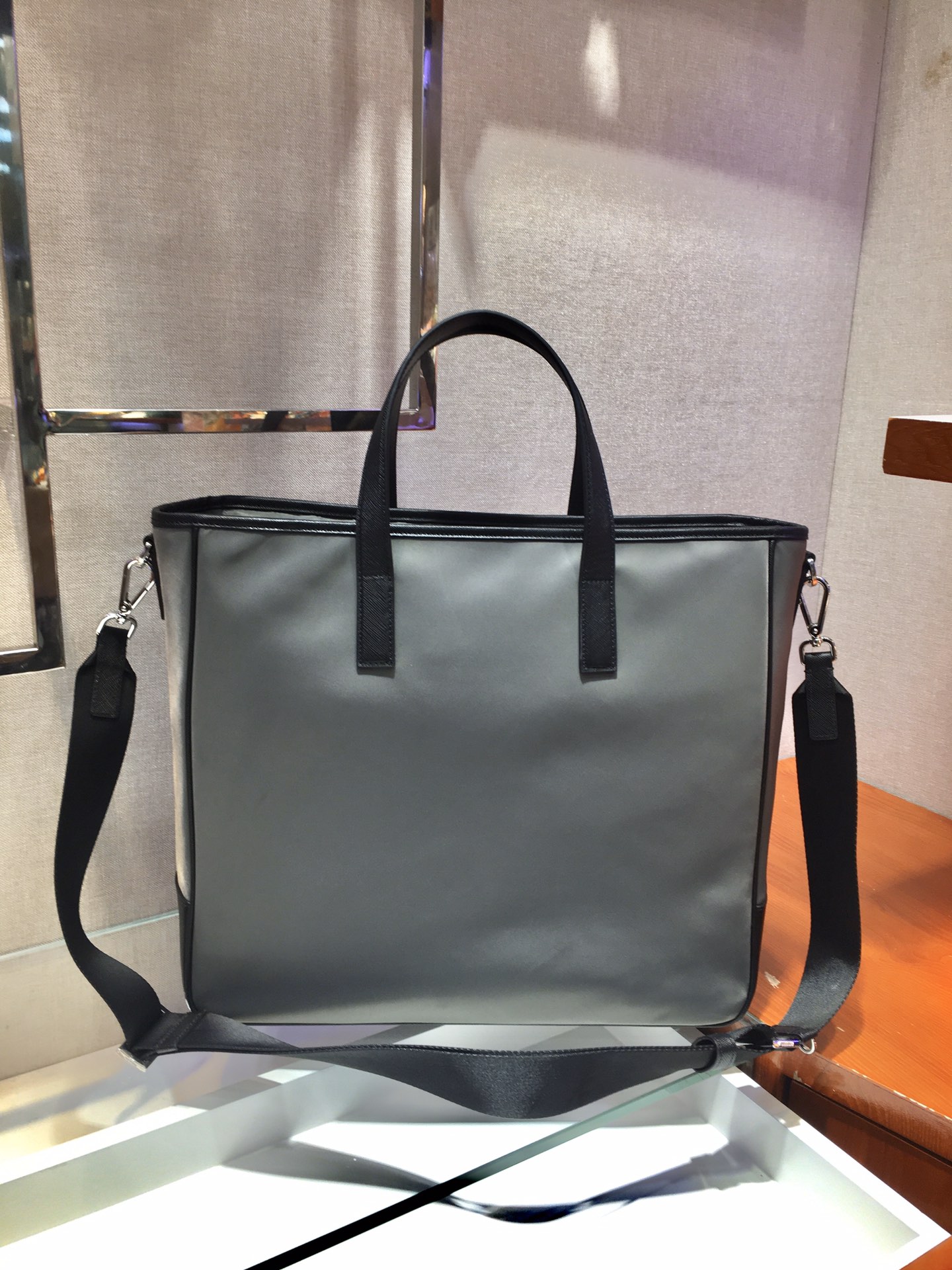 PRADA普拉达进口尼龙布料最新款购物袋2VG064