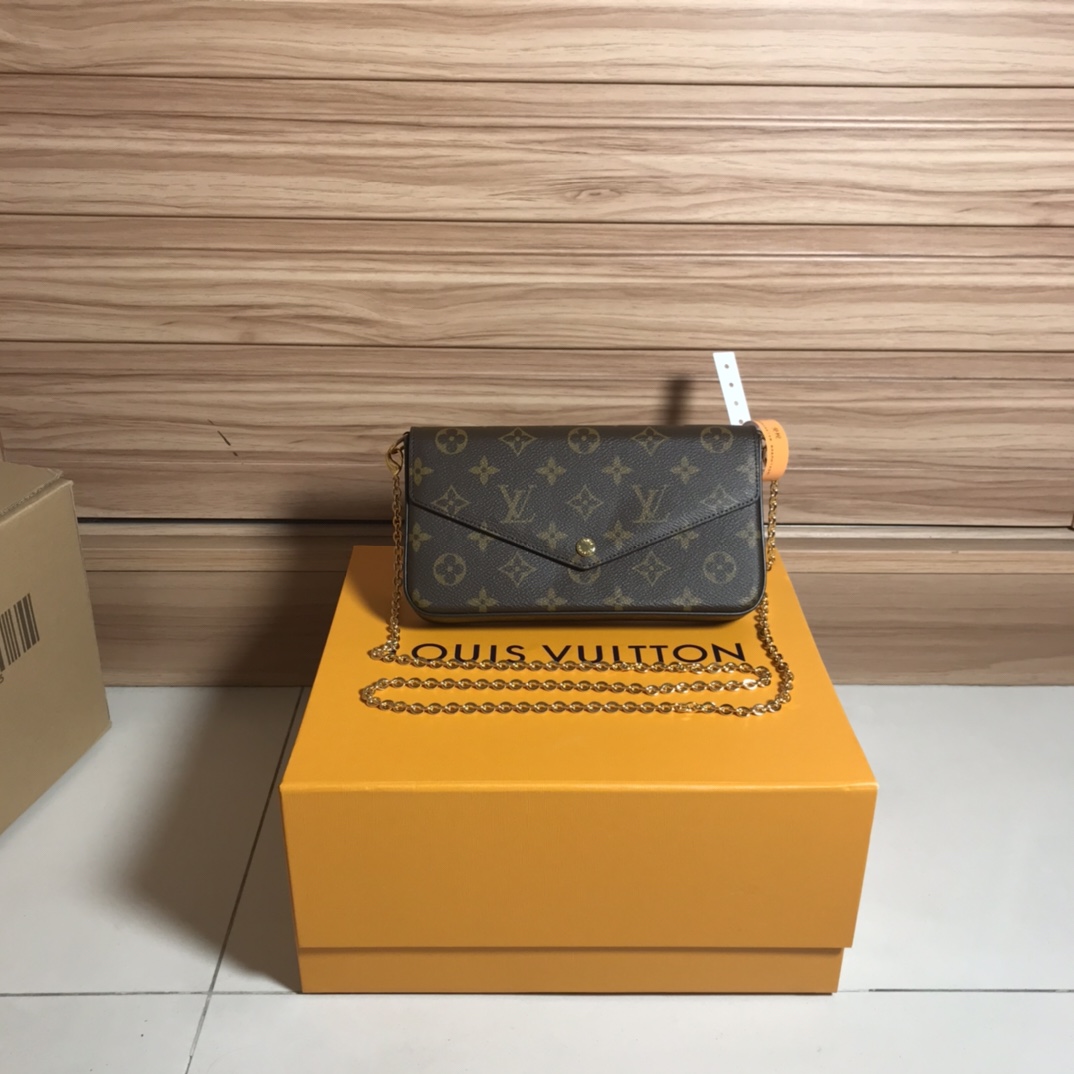 Louis Vuitton LV Pochette FeLicie Bags Handbags Luxury Shop
 Gold Calfskin Cowhide Fabric Chains