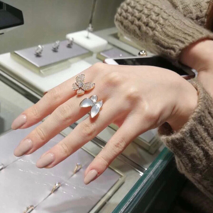 반클리프앤아펠 반지 63904