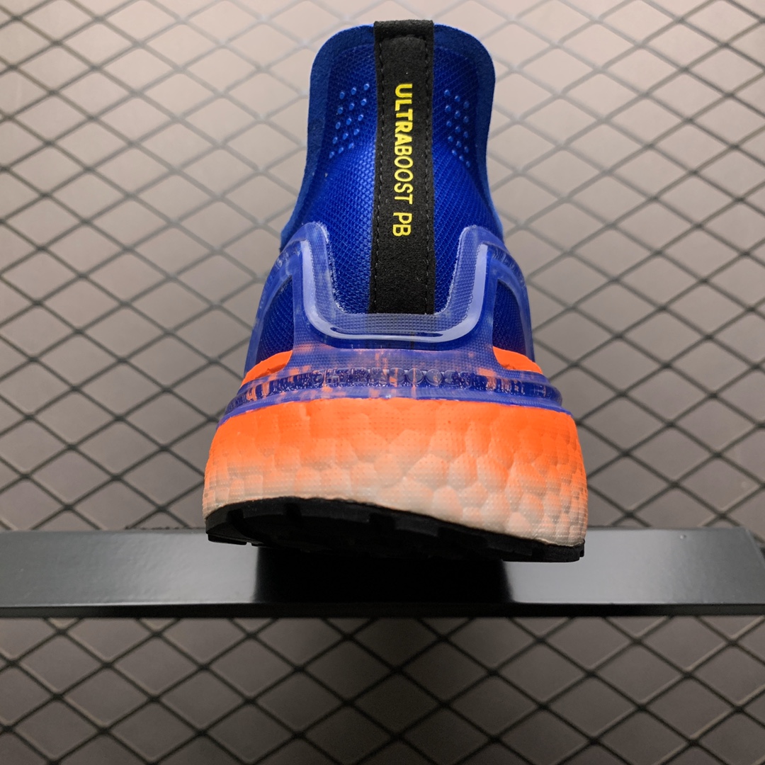 200 Adidas 阿迪达斯 Ultra Boost PB 超轻量网纱透气鞋面 弹力爆米花中底休闲跑步鞋 EF0893 超弹力缓震BOOST中底