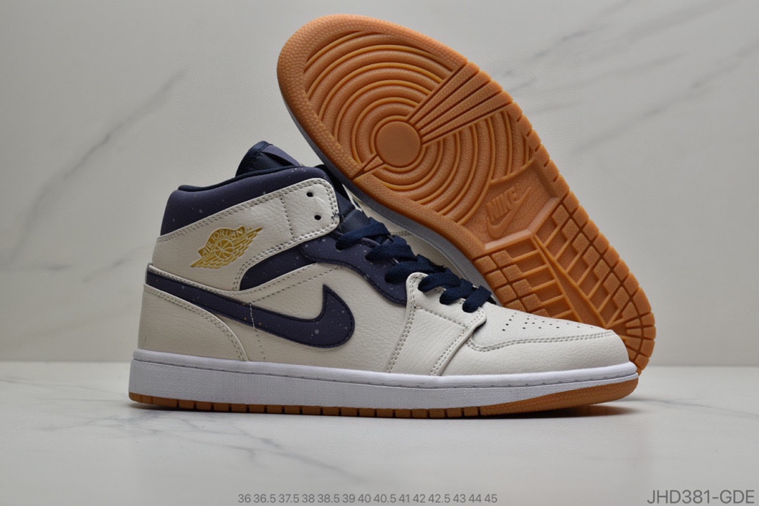 190 公司级耐克NIKEAir Jordan 1 Mid”White Red Black”乔1乔丹一代中帮经典复古文化休闲运动篮球鞋 “黑白红 小芝加哥” 货号：554724-116