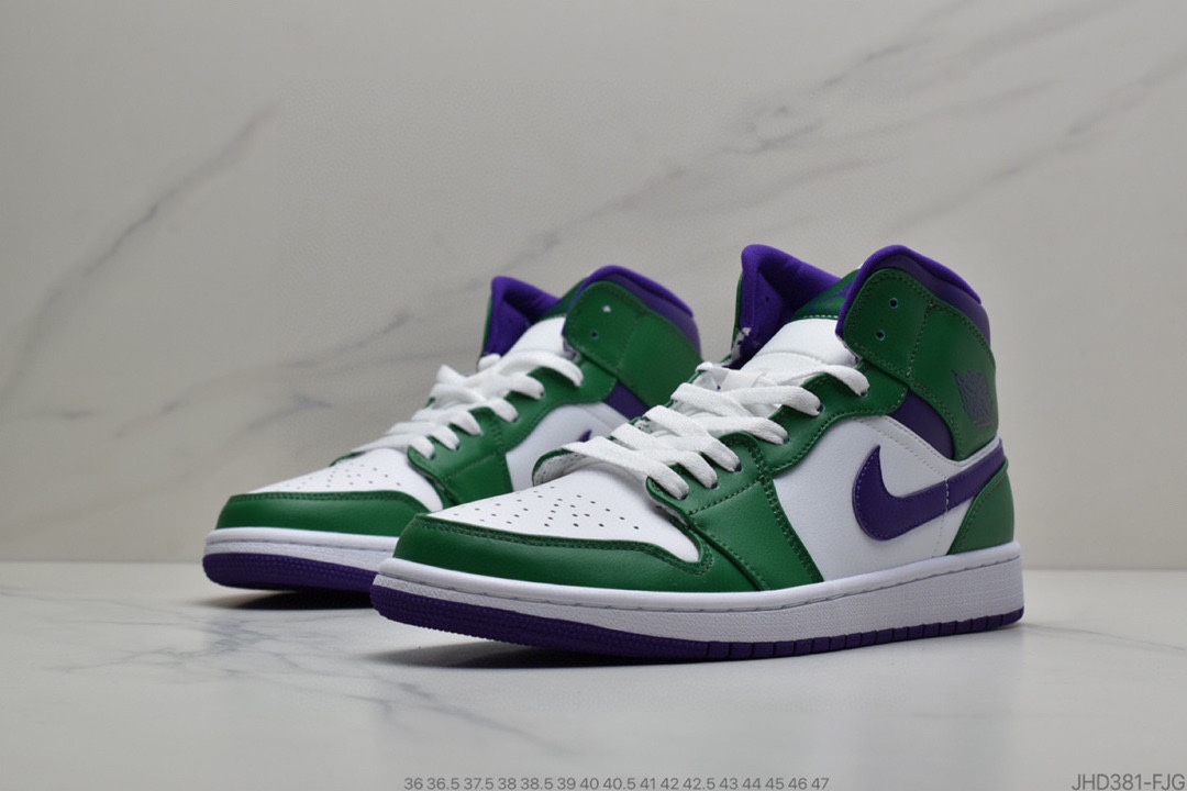 190 公司级耐克NIKEAir Jordan 1 Mid”White Red Black”乔1乔丹一代中帮经典复古文化休闲运动篮球鞋 “黑白红 小芝加哥” 货号：554724-116