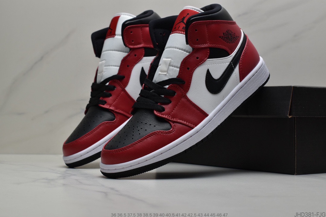 190 公司级耐克NIKEAir Jordan 1 Mid”White Red Black”乔1乔丹一代中帮经典复古文化休闲运动篮球鞋 “黑白红 小芝加哥” 货号：554724-116