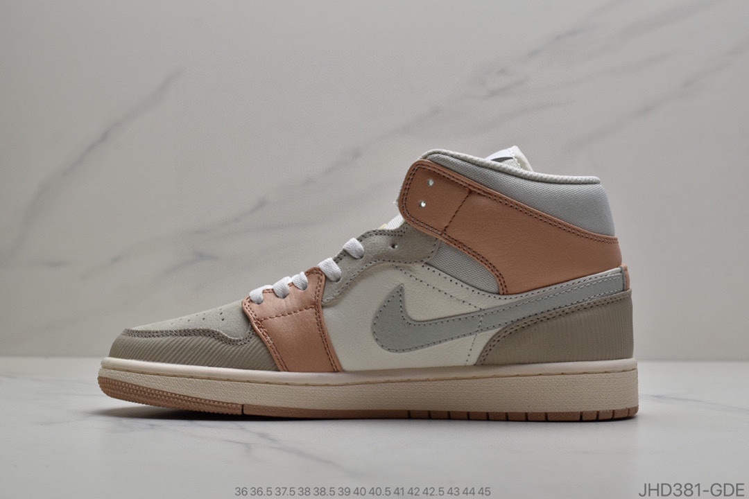 190 公司级耐克NIKEAir Jordan 1 Mid”White Red Black”乔1乔丹一代中帮经典复古文化休闲运动篮球鞋 “黑白红 小芝加哥” 货号：554724-116