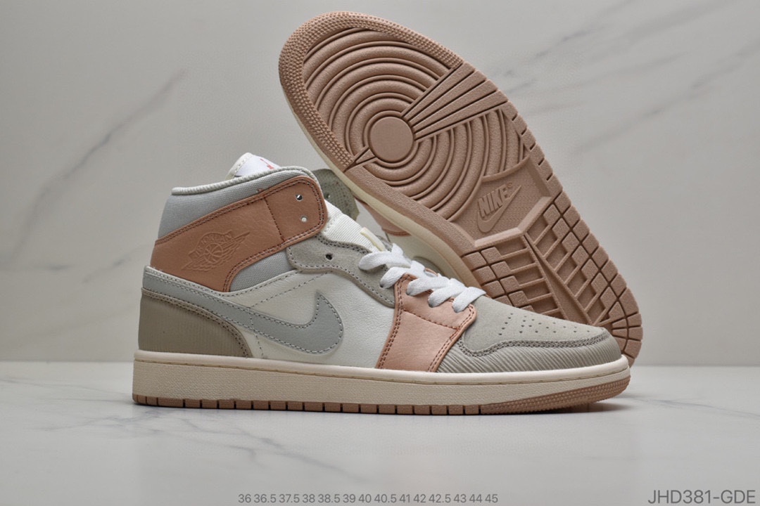 190 公司级耐克NIKEAir Jordan 1 Mid”White Red Black”乔1乔丹一代中帮经典复古文化休闲运动篮球鞋 “黑白红 小芝加哥” 货号：554724-116