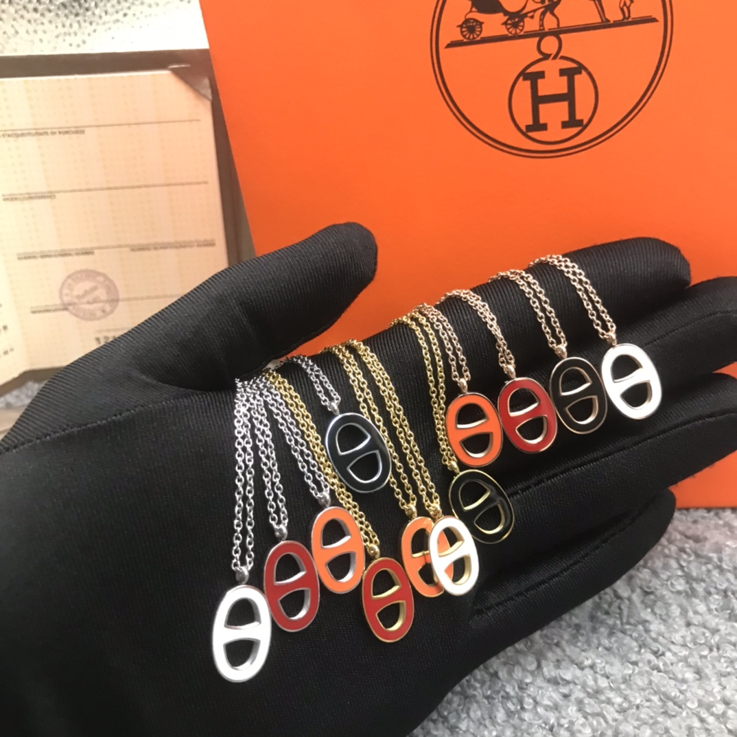 NO:580816,Hermès Necklace New Pig Nose Multi-Color Necklace Seiko Original Steel Seal Ready in Stock Color Rose Gold Platinum Gold, Hermes Necklace, Hermes, Necklace, Gold19860909爱马仕项链 新款猪鼻子多色项链 精工原版钢印 现货 颜色玫瑰金 白金 黄金,爱马仕项链,hermes,necklace,gold,Jewelry