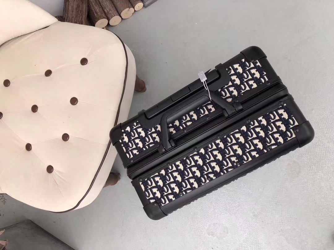 [Trolley Cases] It