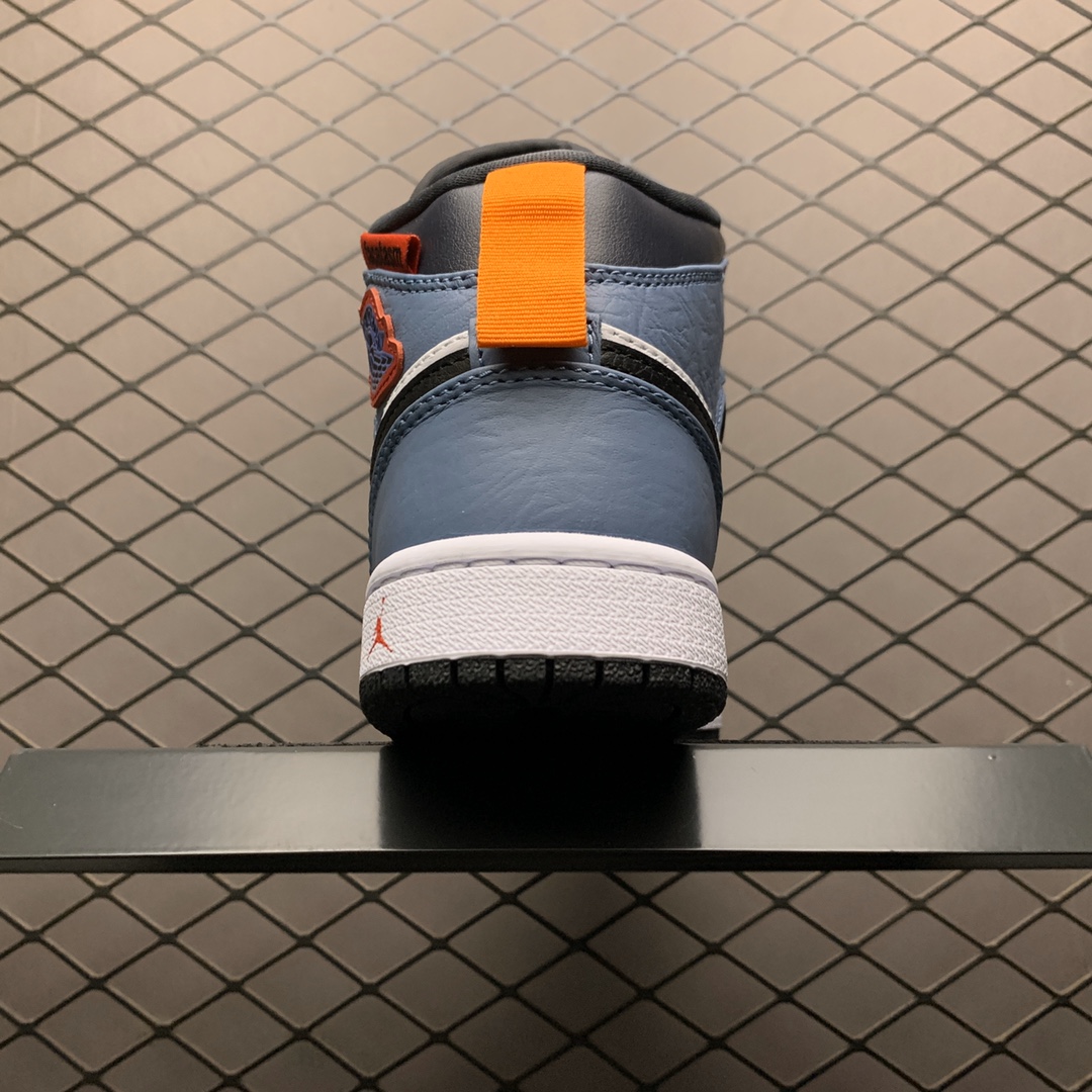 270 新版本 Facetasm x Air Jordan 1 Mid ” Fearless ” 联名中帮文化篮球鞋 CU2802-100