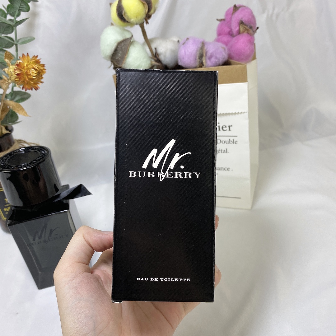 Mr. Burberry Eau de Toilette for Men - 100ml, Spicy and Woody Scent 6 i1592766784 9615 5