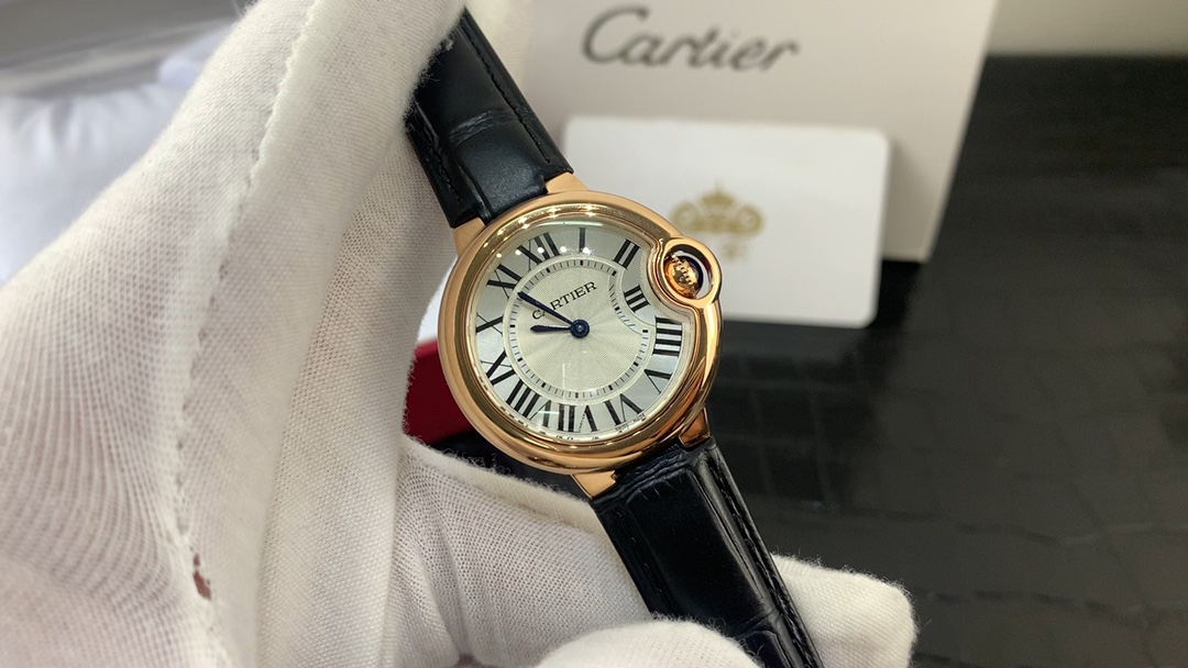 Cartier 皇家 卡地亚蓝气球33尺寸玫瑰金女表视频欣赏