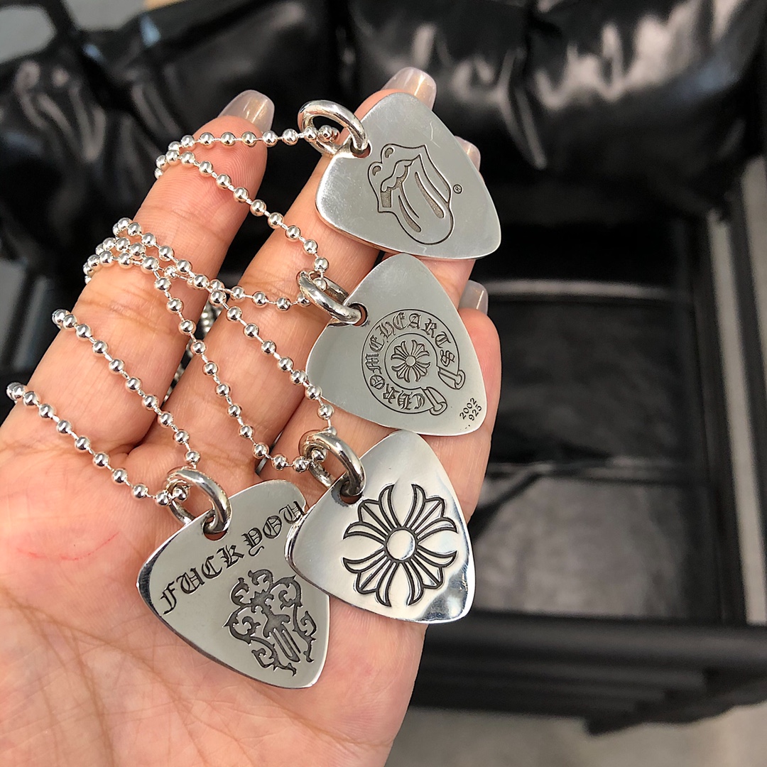 Chrome Hearts 新品上架𝗖𝗵𝗿𝗼𝗺𝗲 𝗛𝗲𝗮𝗿𝘁𝘀 克罗心 吉他拨片项链