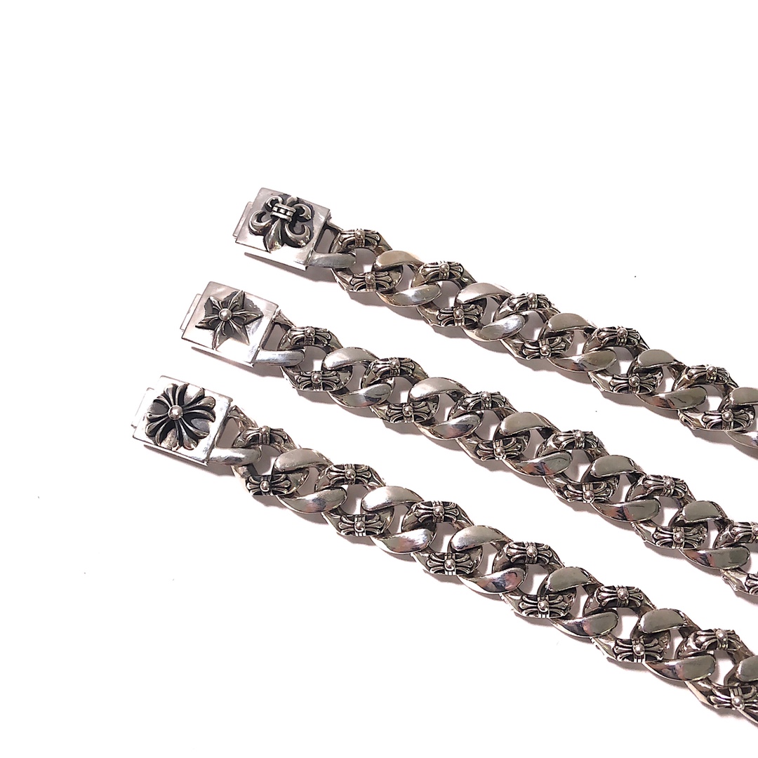 Chrome Hearts 新品上架𝗖𝗵𝗿𝗼𝗺𝗲 𝗛𝗲𝗮𝗿𝘁𝘀 克罗心粗银手链