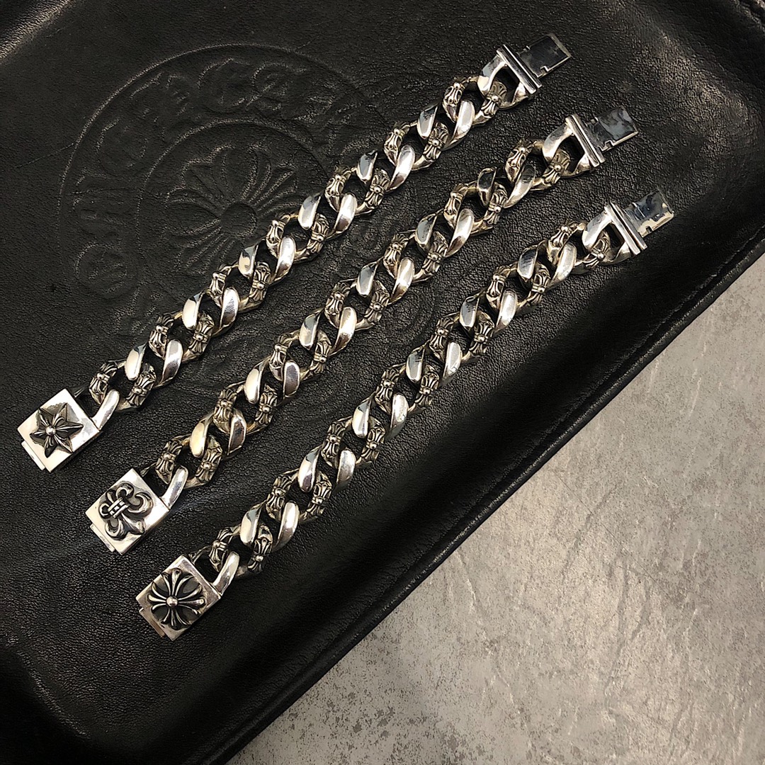 Chrome Hearts 新品上架𝗖𝗵𝗿𝗼𝗺𝗲 𝗛𝗲𝗮𝗿𝘁𝘀 克罗心粗银手链