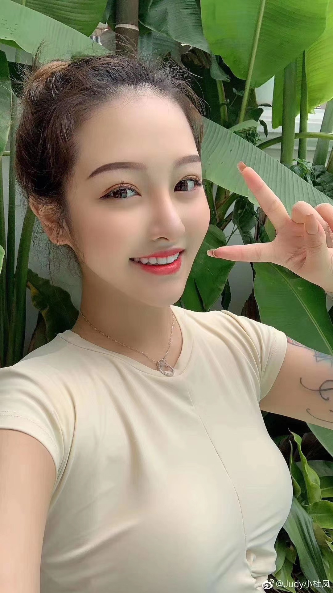 Cartier Cartier 卡地亚 满钻款钉子项链