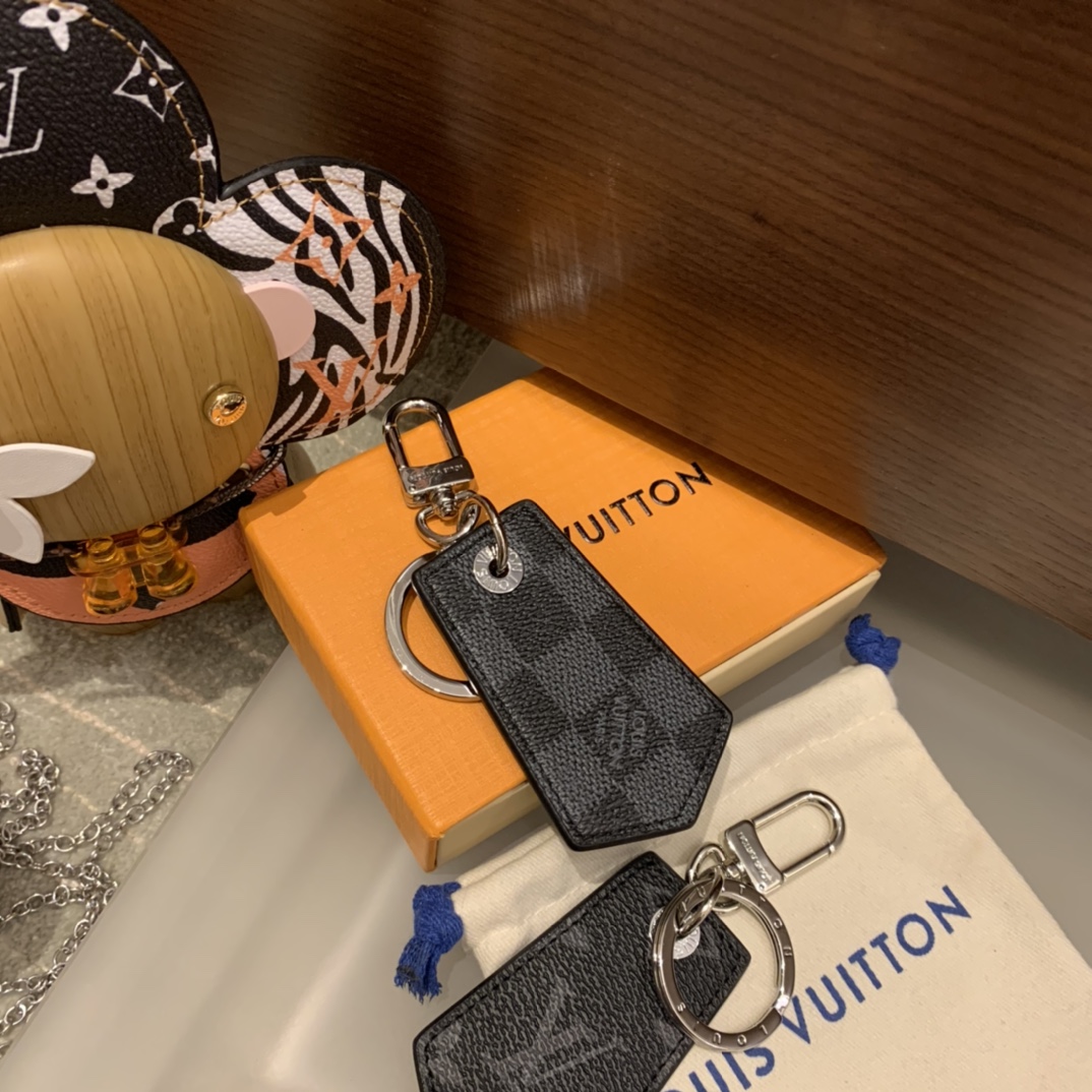 Unique Gifts: Donkey’s Curry, Monogram Metals, Bag Decor, Key Buttons - 图片 4