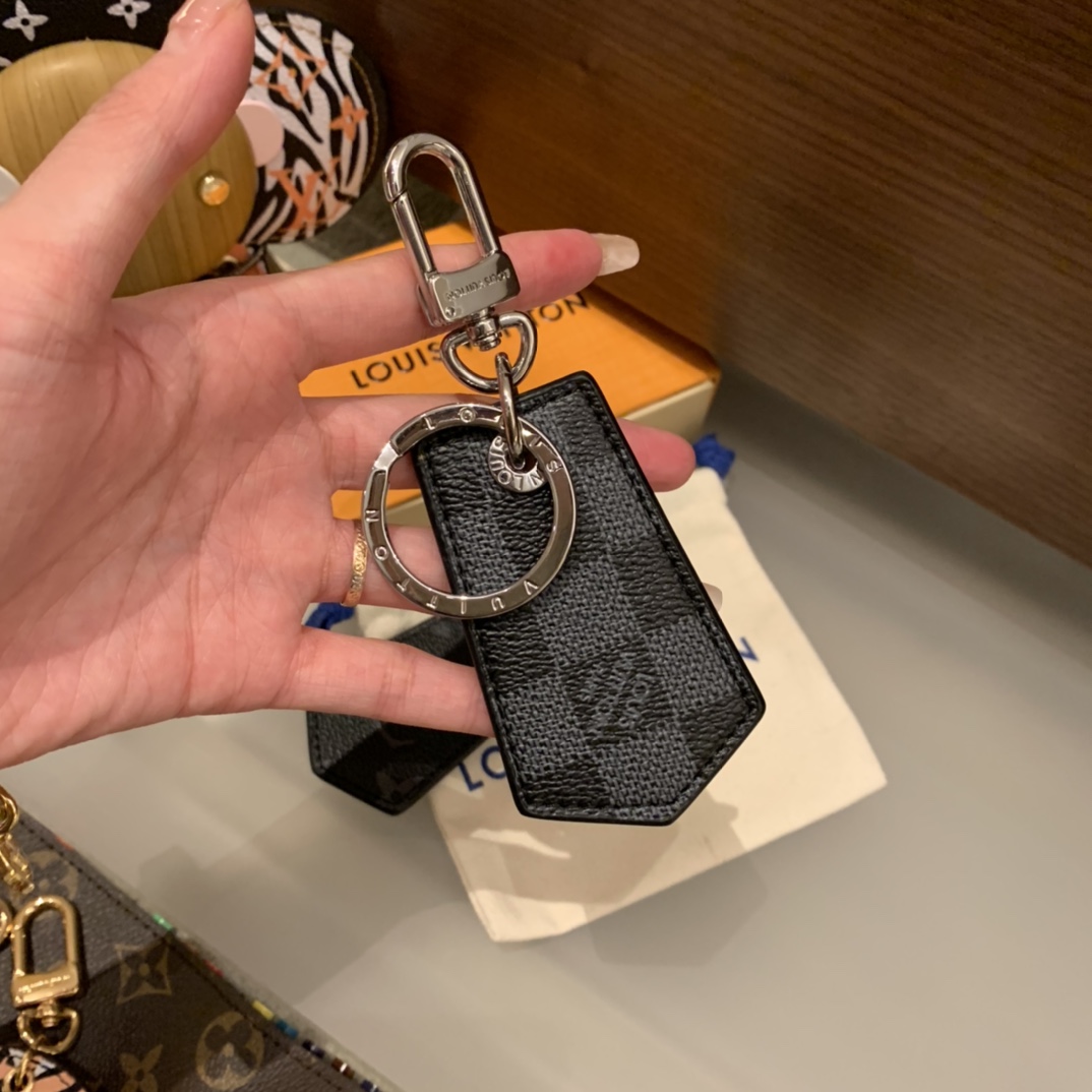 Unique Gifts: Donkey’s Curry, Monogram Metals, Bag Decor, Key Buttons - 图片 3