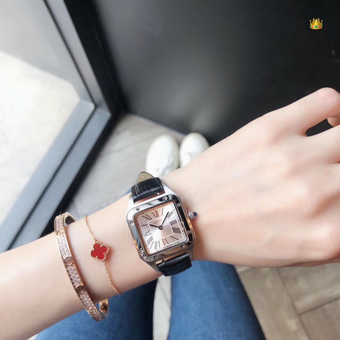 Cartier 卡地亚坦克系列女表，三种颜色