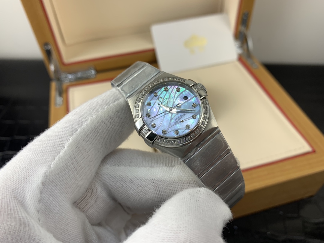 Omega 皇家 欧米茄星座系列贝壳面机械女表