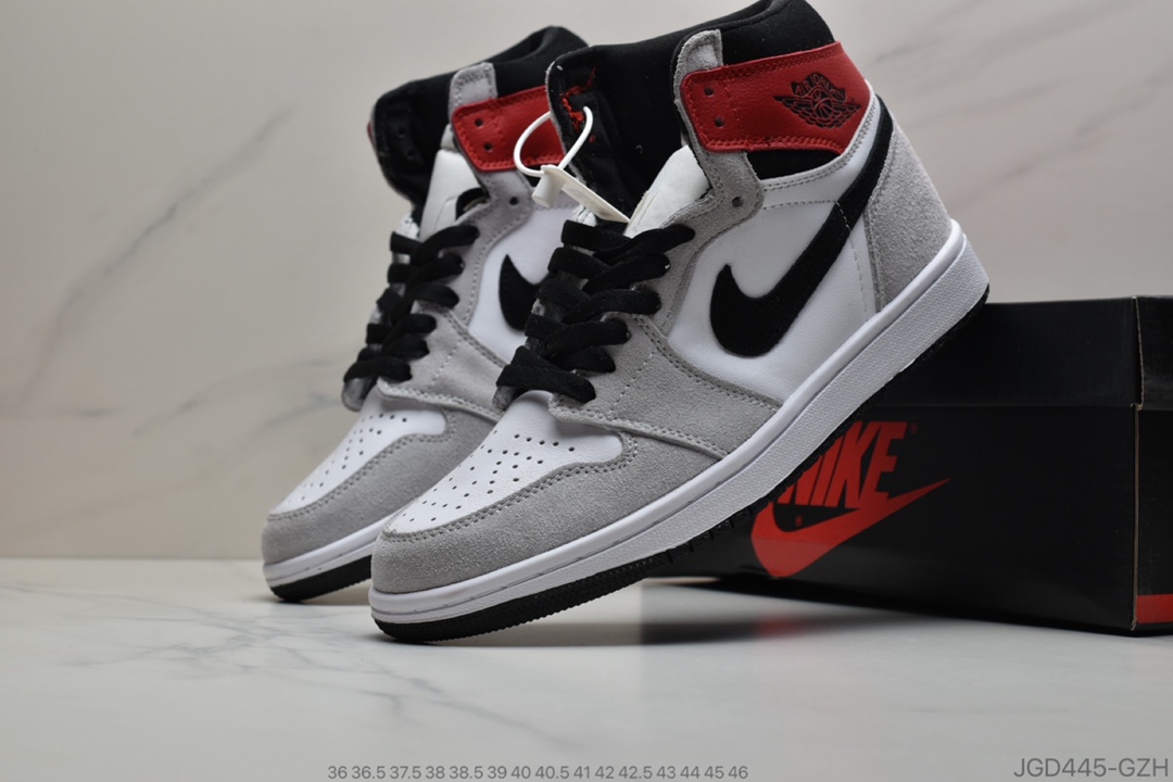 180 耐克NIKEAir Jordan 1 Mid”White Red Black”乔1乔丹一代中帮经典复古文化休闲运动篮球鞋  554724-116