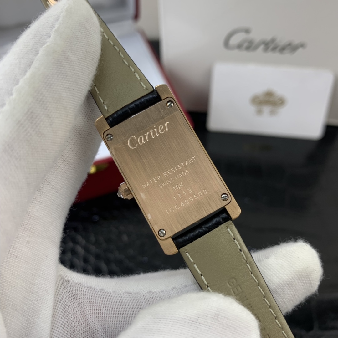 Cartier 皇家 卡地亚坦克系列镶钻女表
