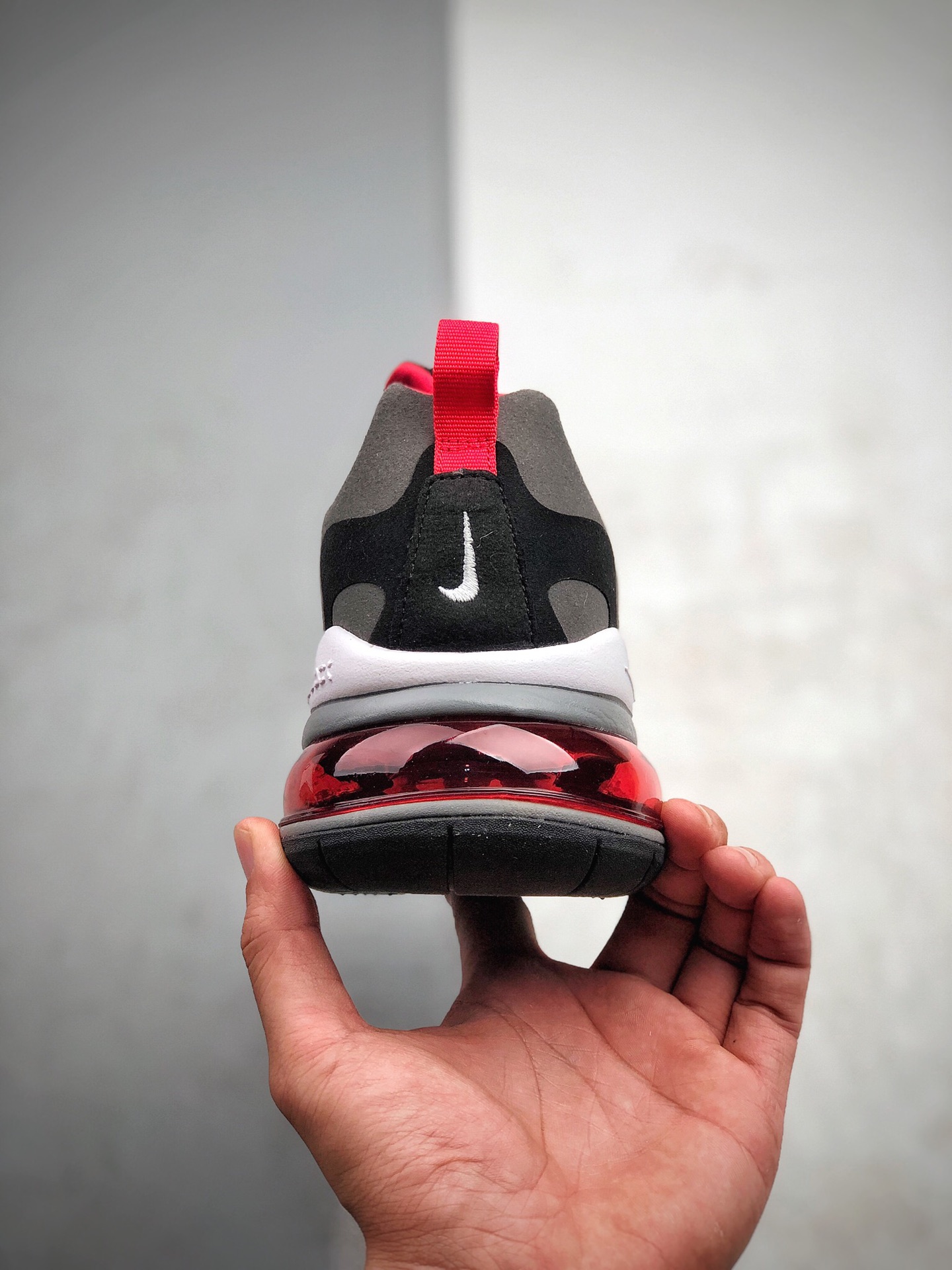 180  耐克 Nike React Air Max 270 网纱系列 机能半气垫跑步鞋 货号：Cl3866-002